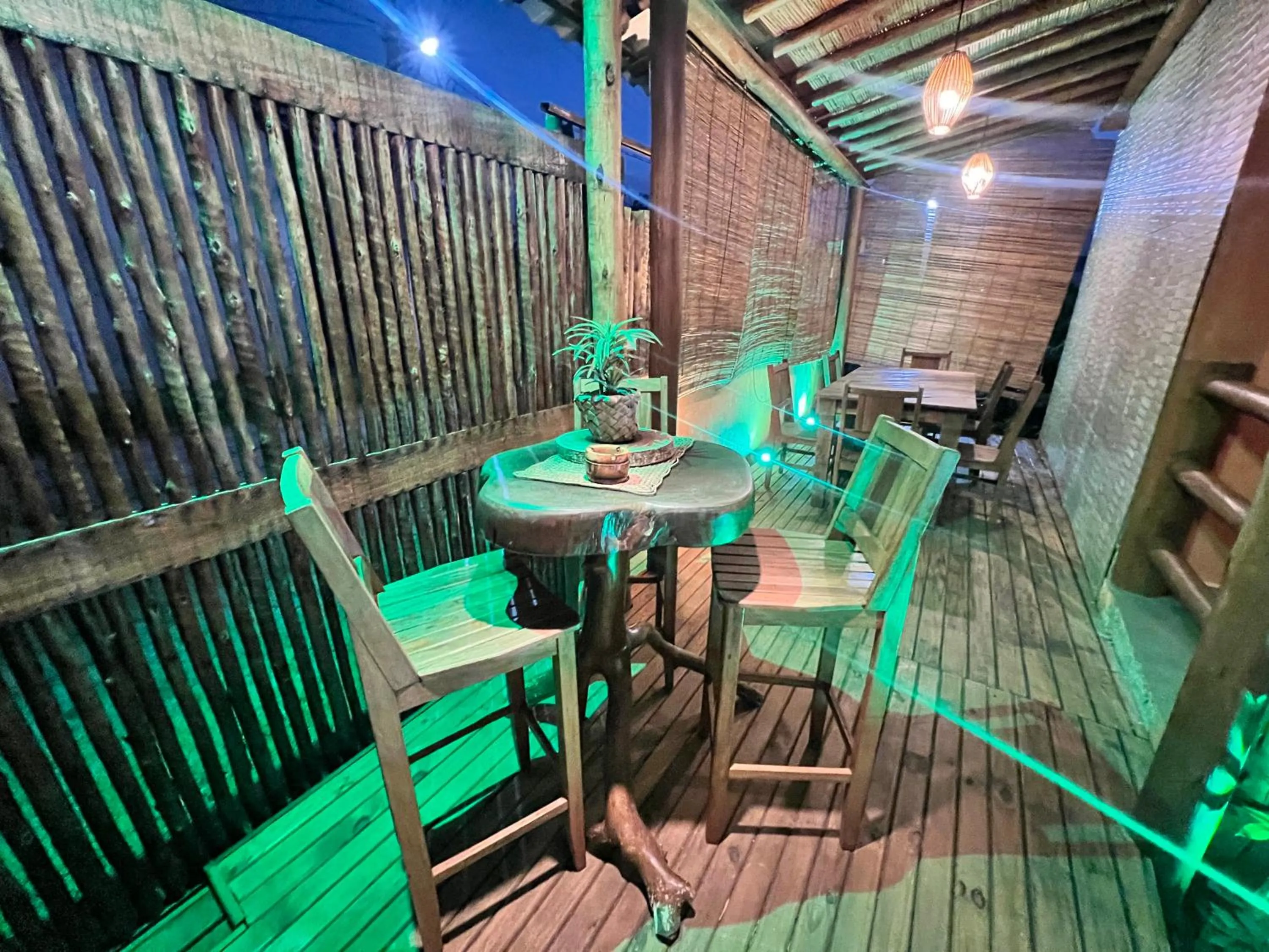 Communal lounge/ TV room in Pousada Vila dos Corais - Taipu de Fora