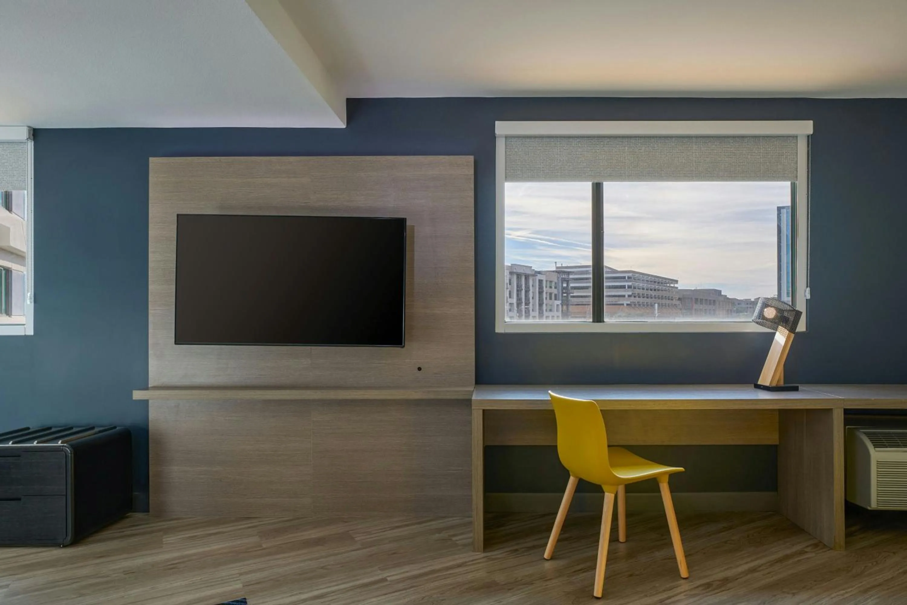 Photo of the whole room in Aloft Scottsdale