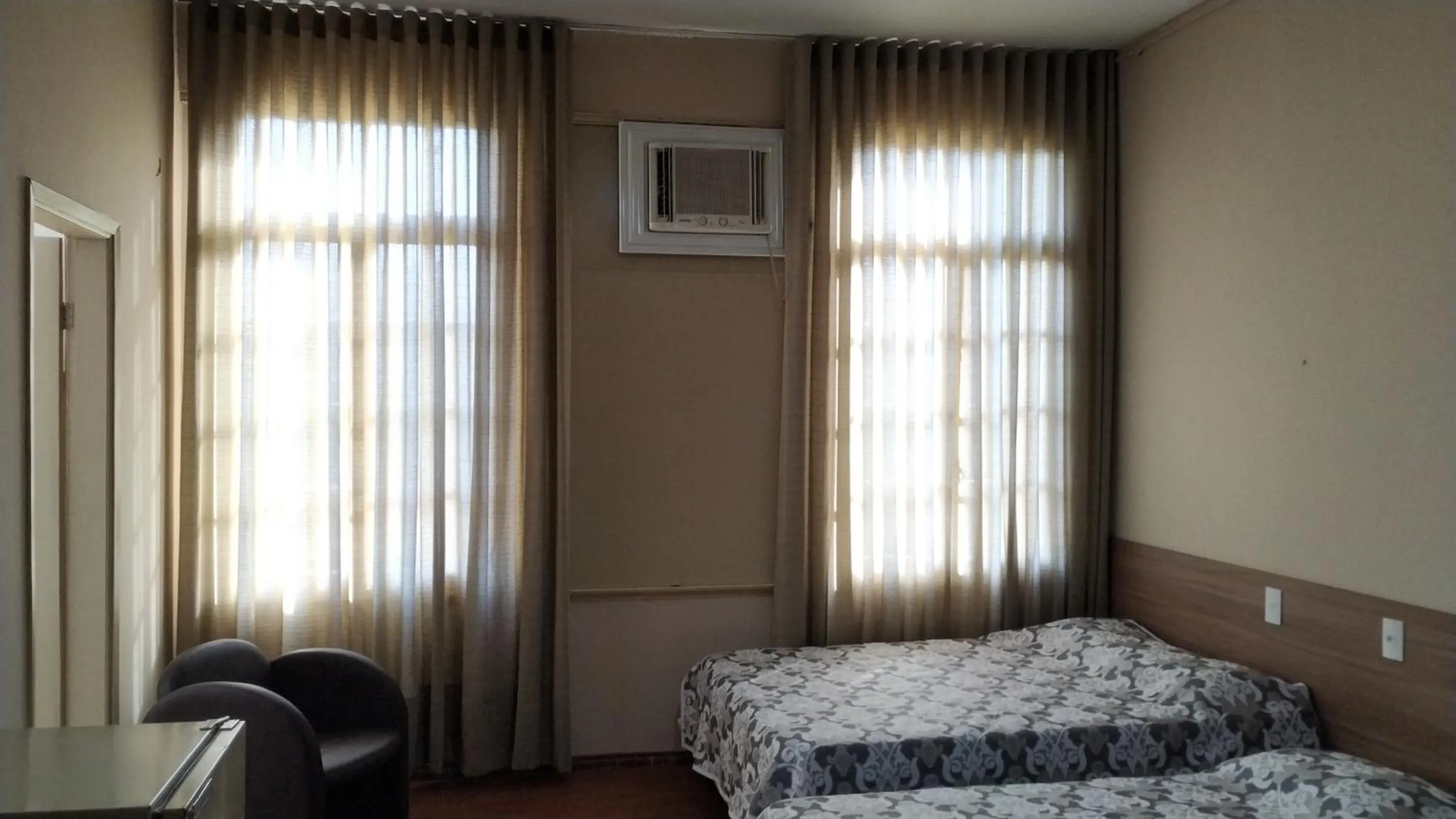 Photo of the whole room, Bed in Hotel Itamarati