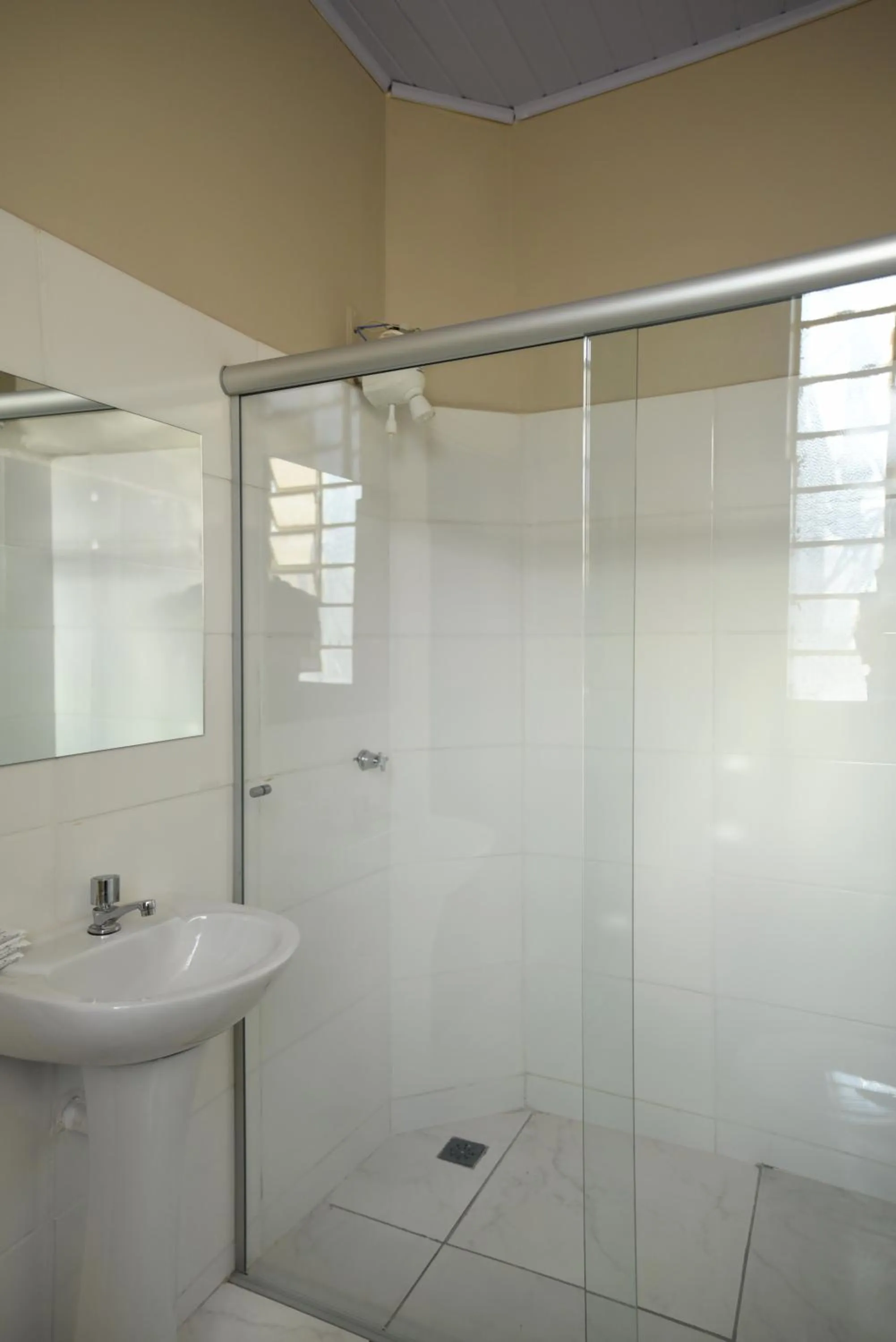 Bathroom in Hotel Itamarati