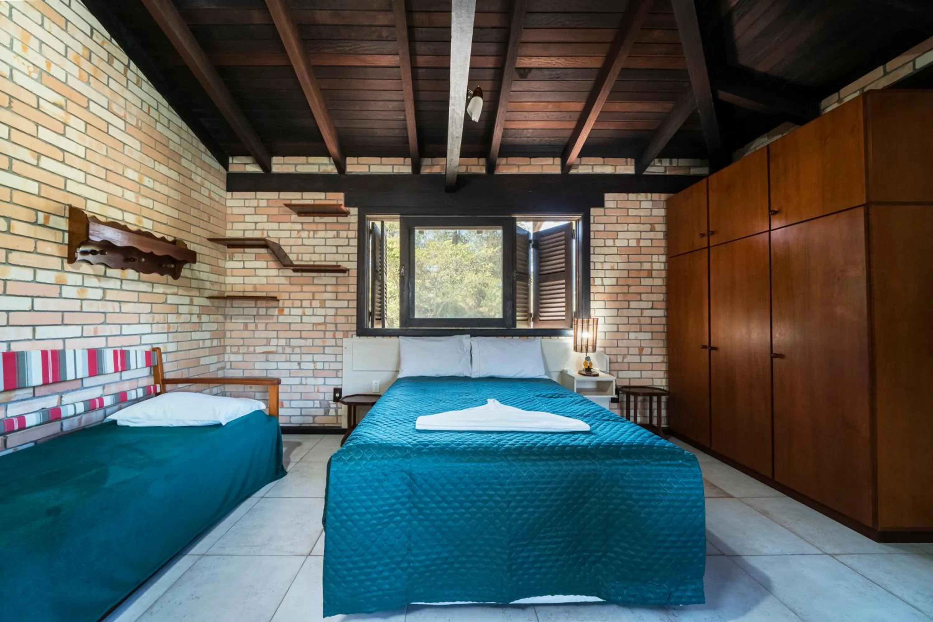 Photo of the whole room, Bed in Pousada Albacora