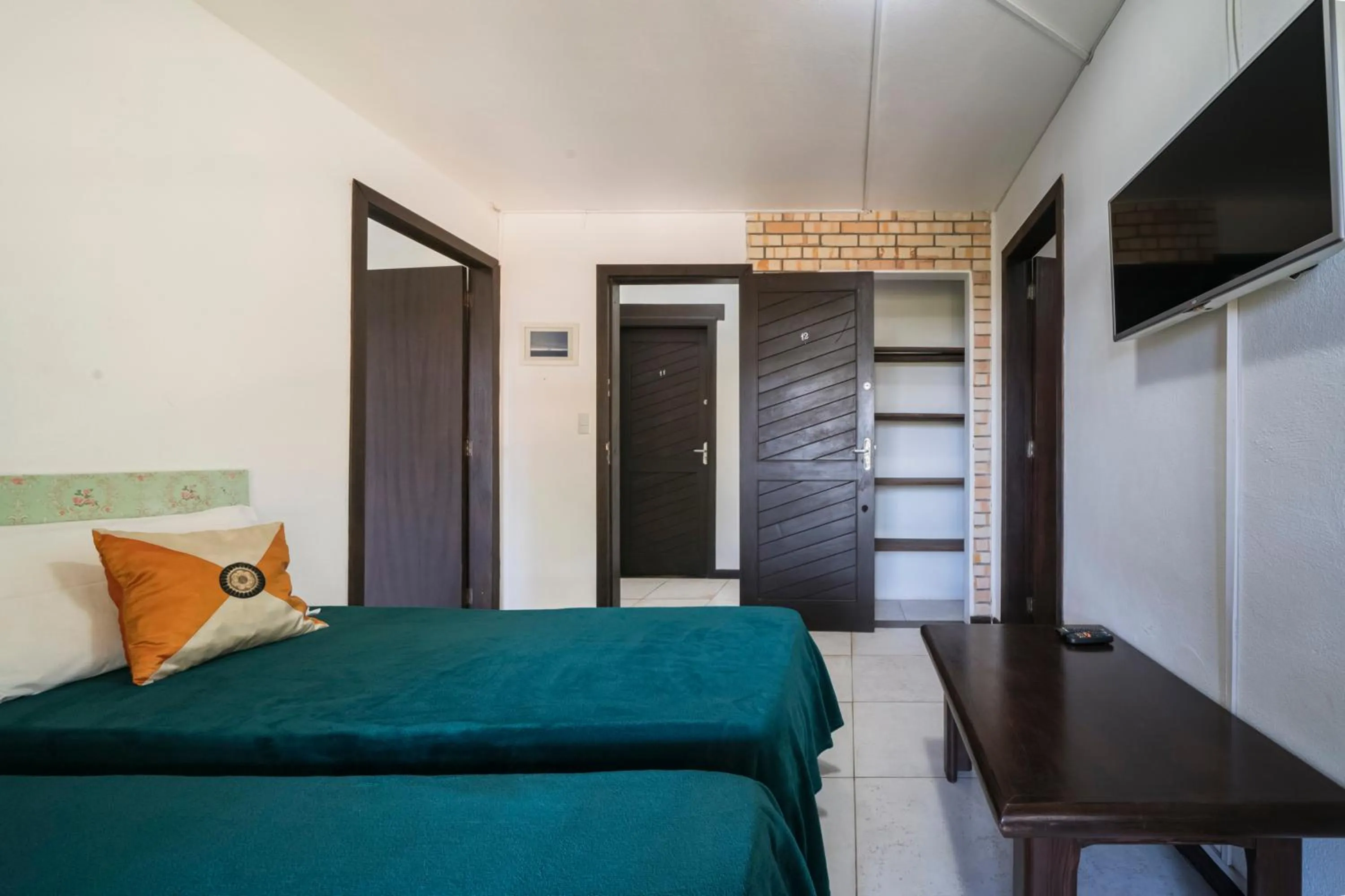 Photo of the whole room, Bed in Pousada Albacora