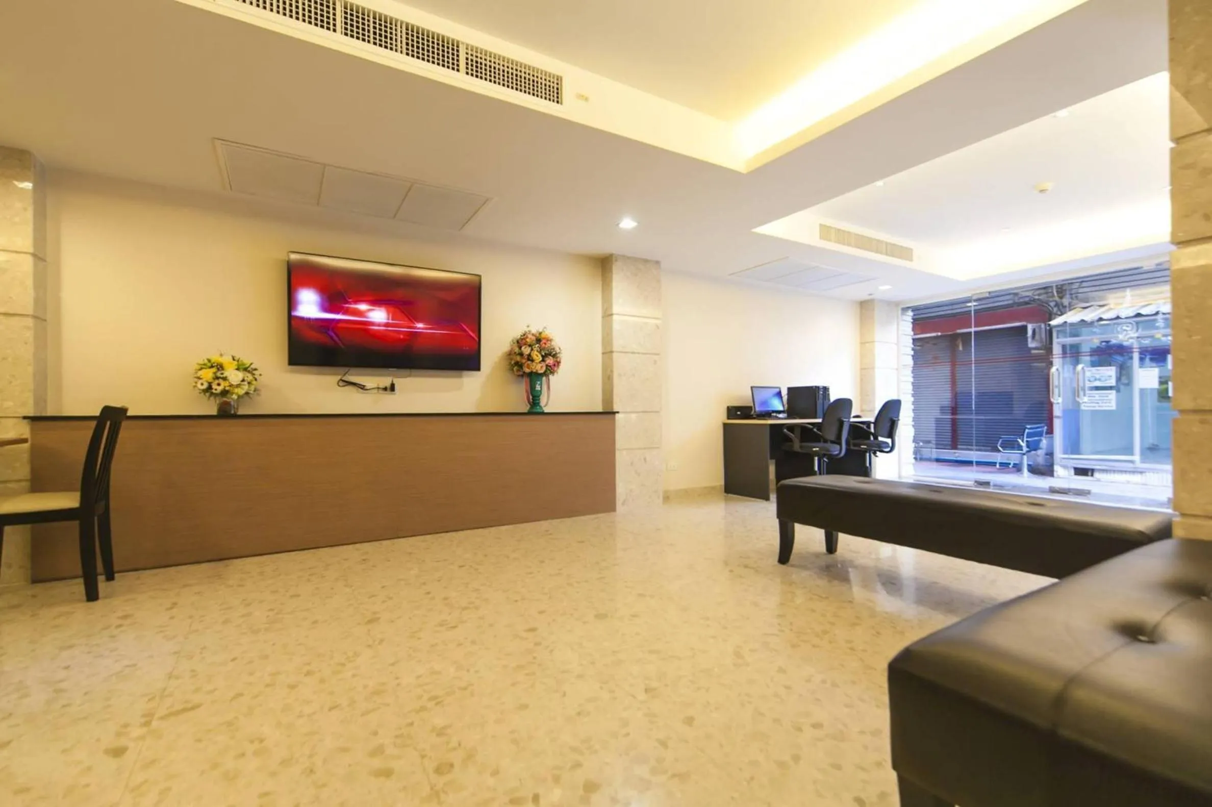 Lobby or reception in Gateway Hotel Pratunam