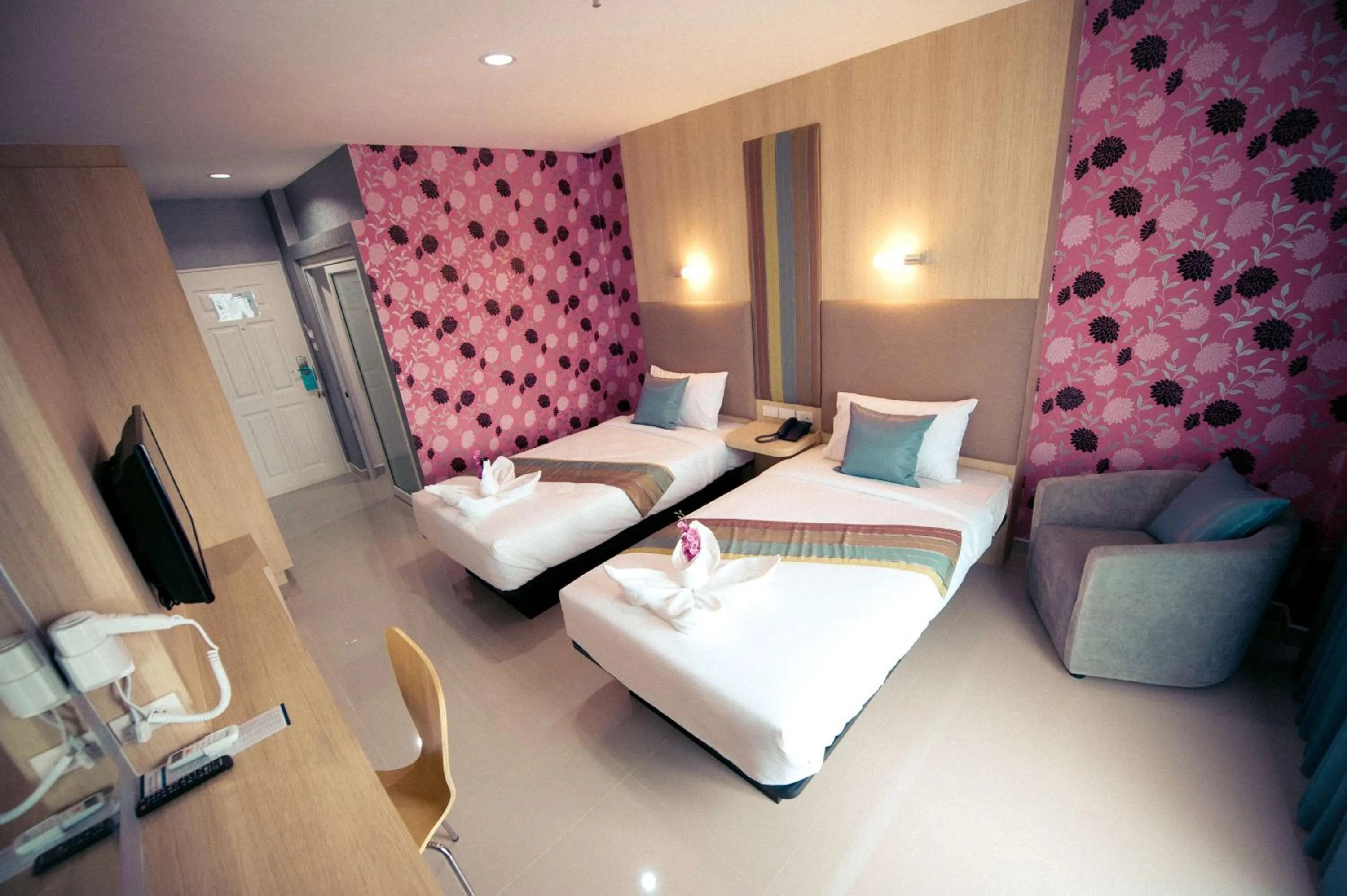 Photo of the whole room, Bed in Best Western Royal Buriram