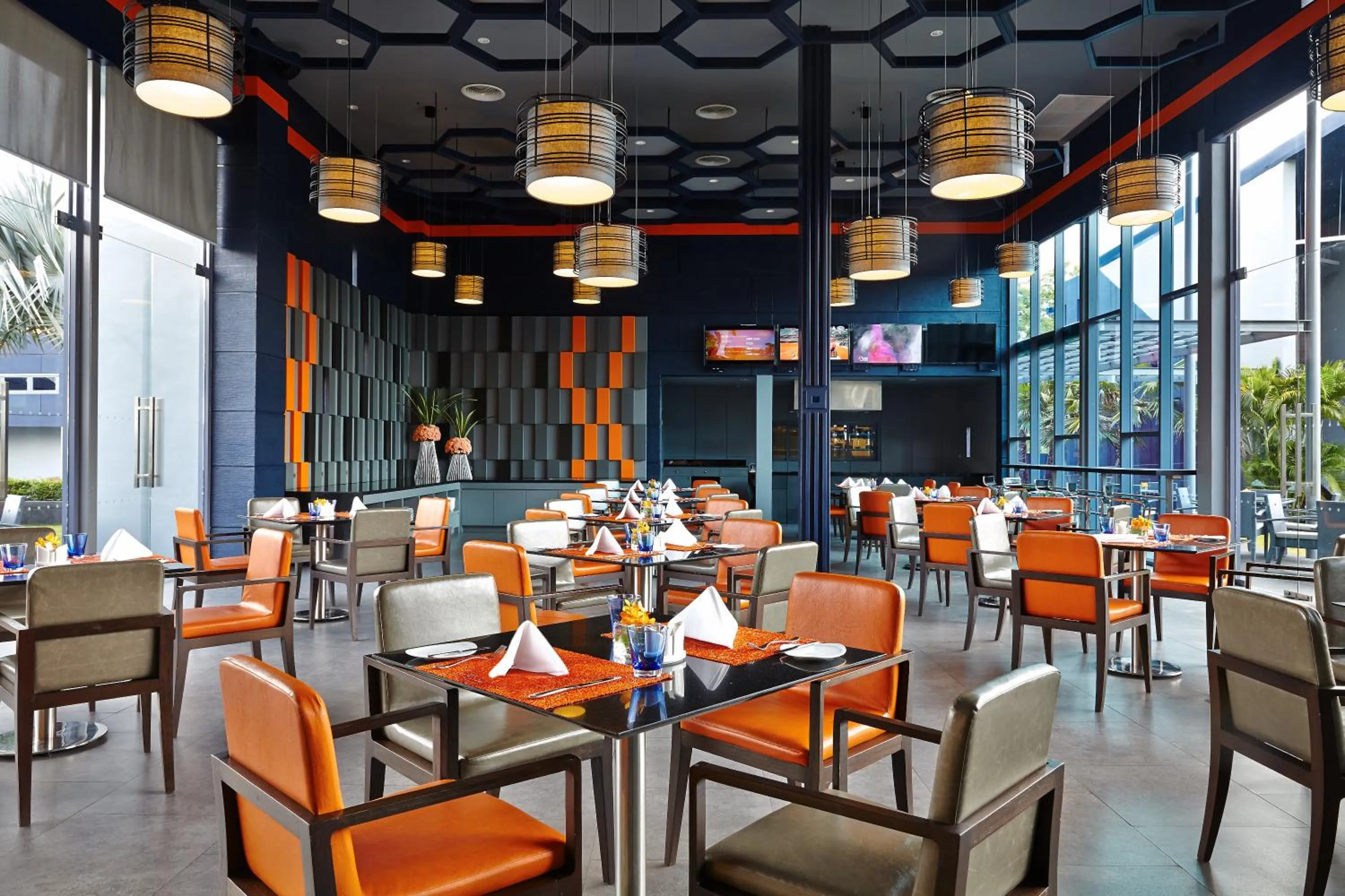 Restaurant/places to eat in Amari Buriram United