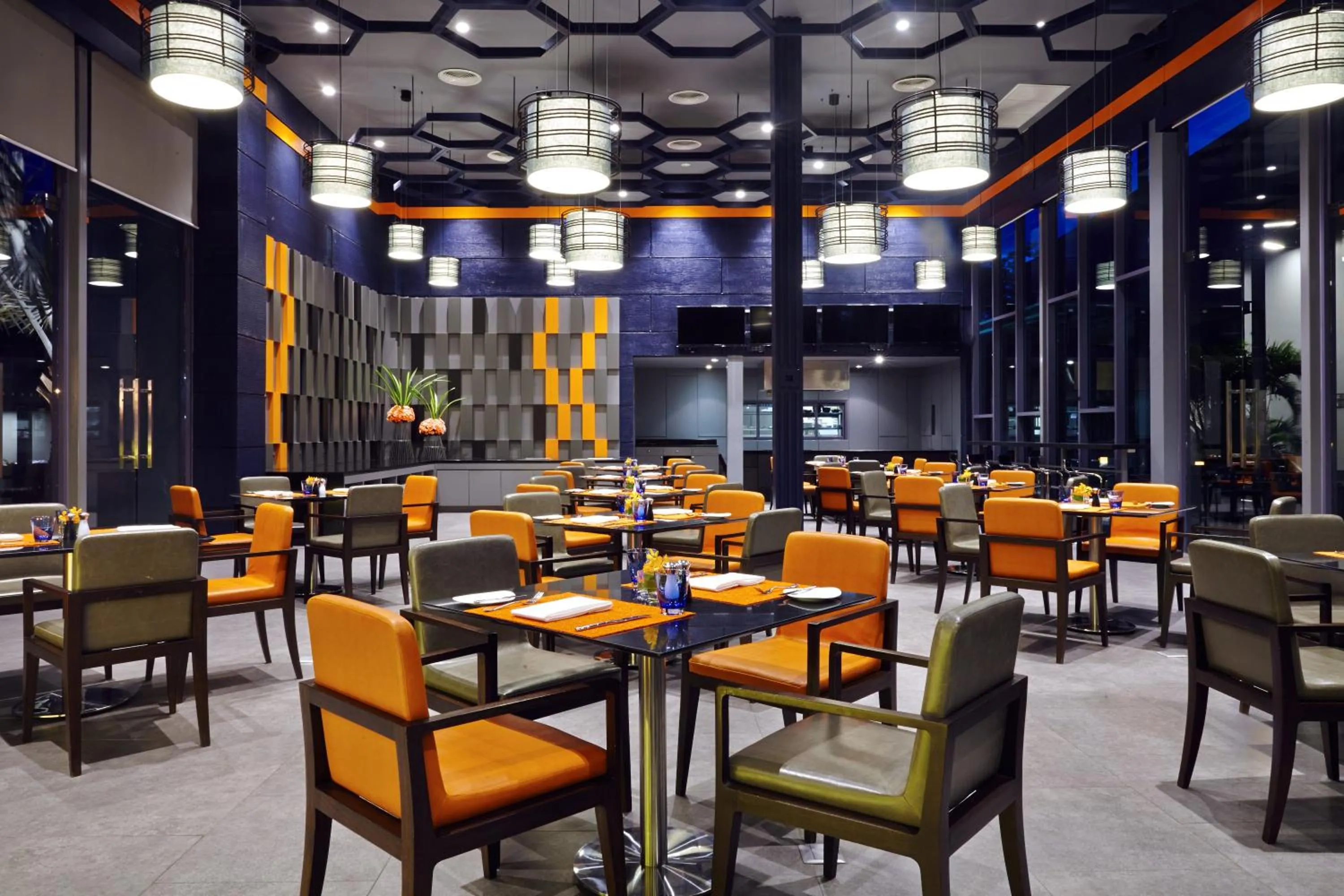 Restaurant/places to eat in Amari Buriram United