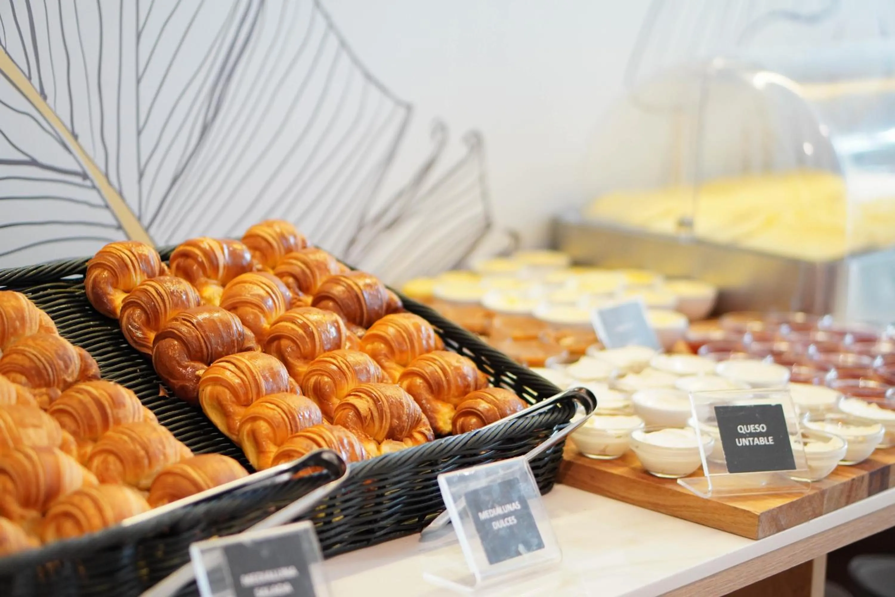 Buffet breakfast in Hotel Solerios Mansa