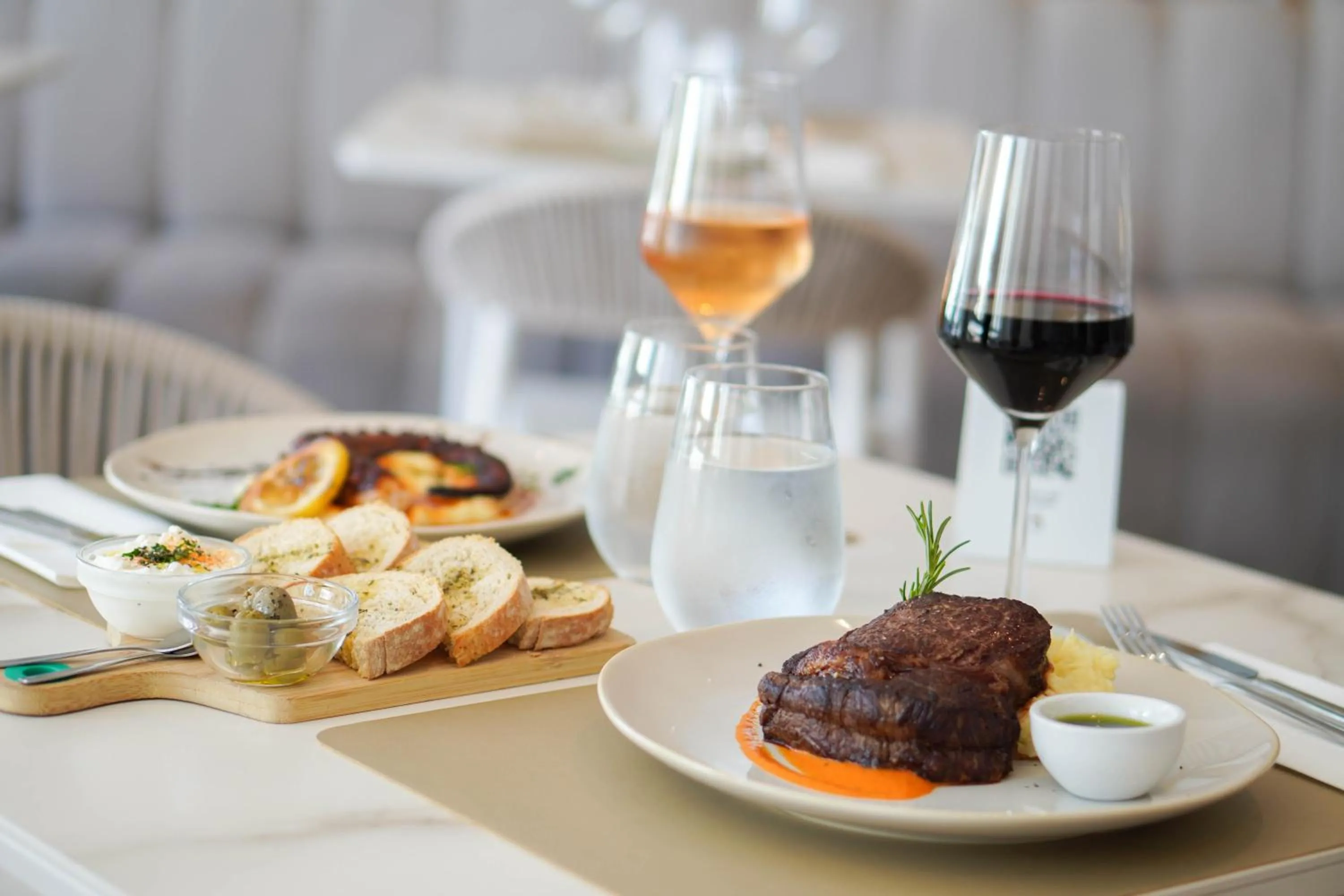 Food and drinks in Hotel Solerios Mansa