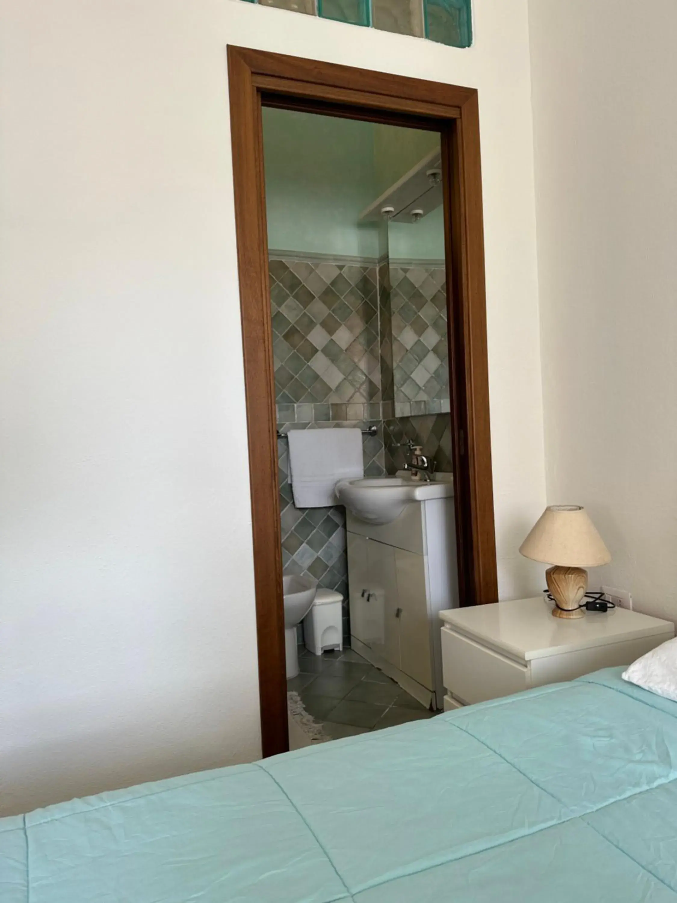 Double Room with Private Bathroom - single occupancy in Garden House Double Room with Private Bathroom - single occupancy in Garden House