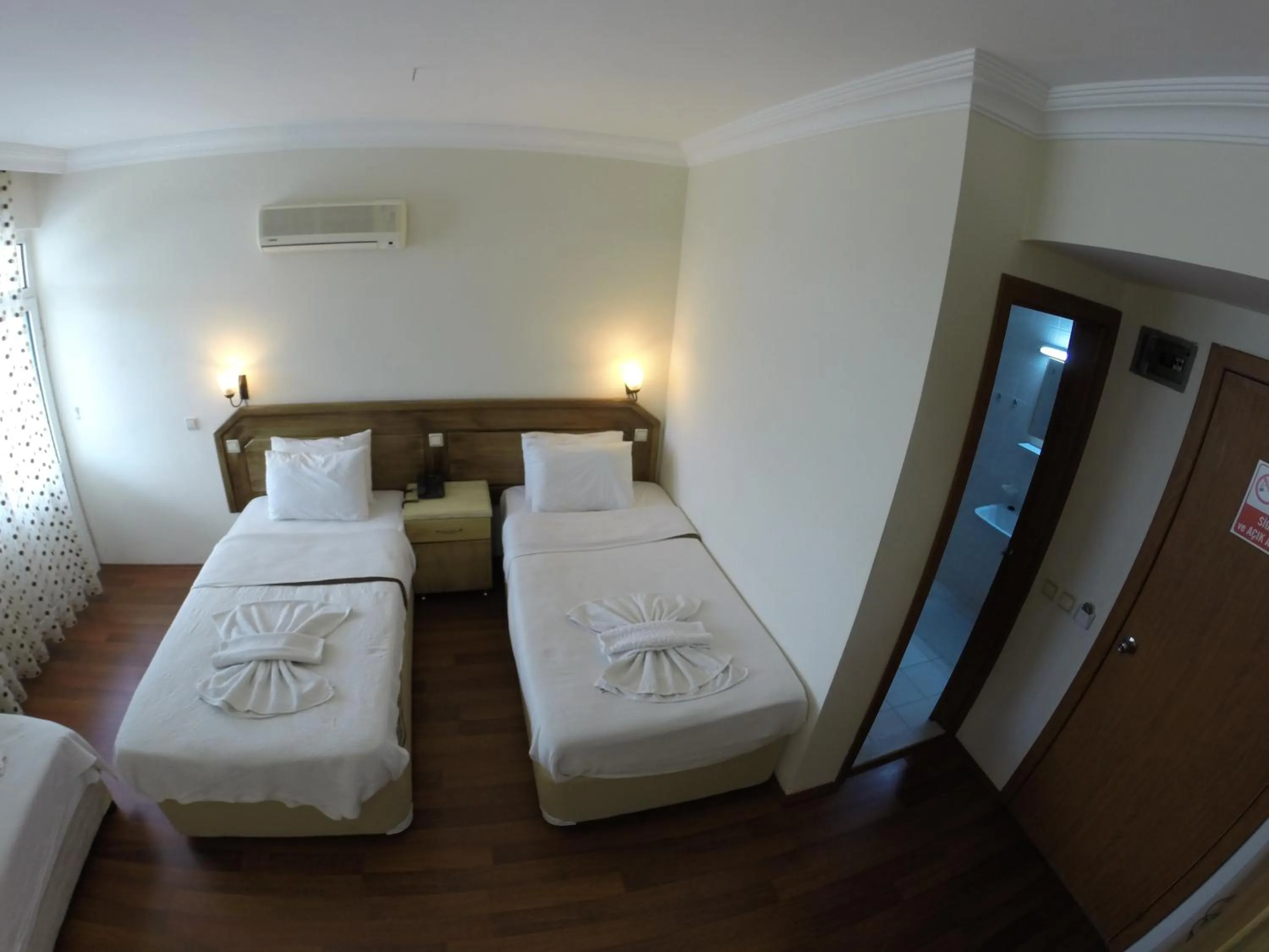 Photo of the whole room in Hotel Berlin