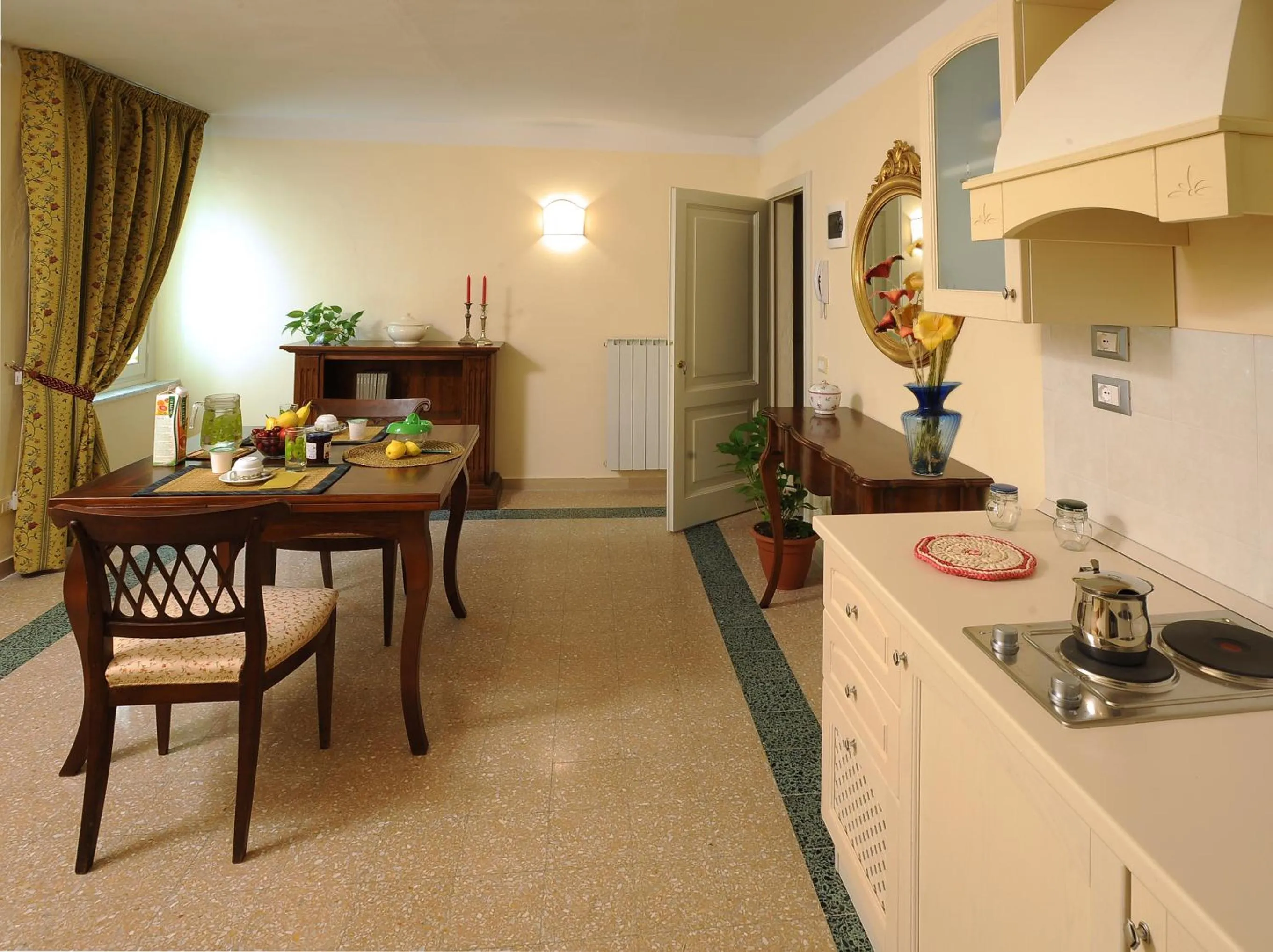 Kitchen or kitchenette in Il Campanile B&B