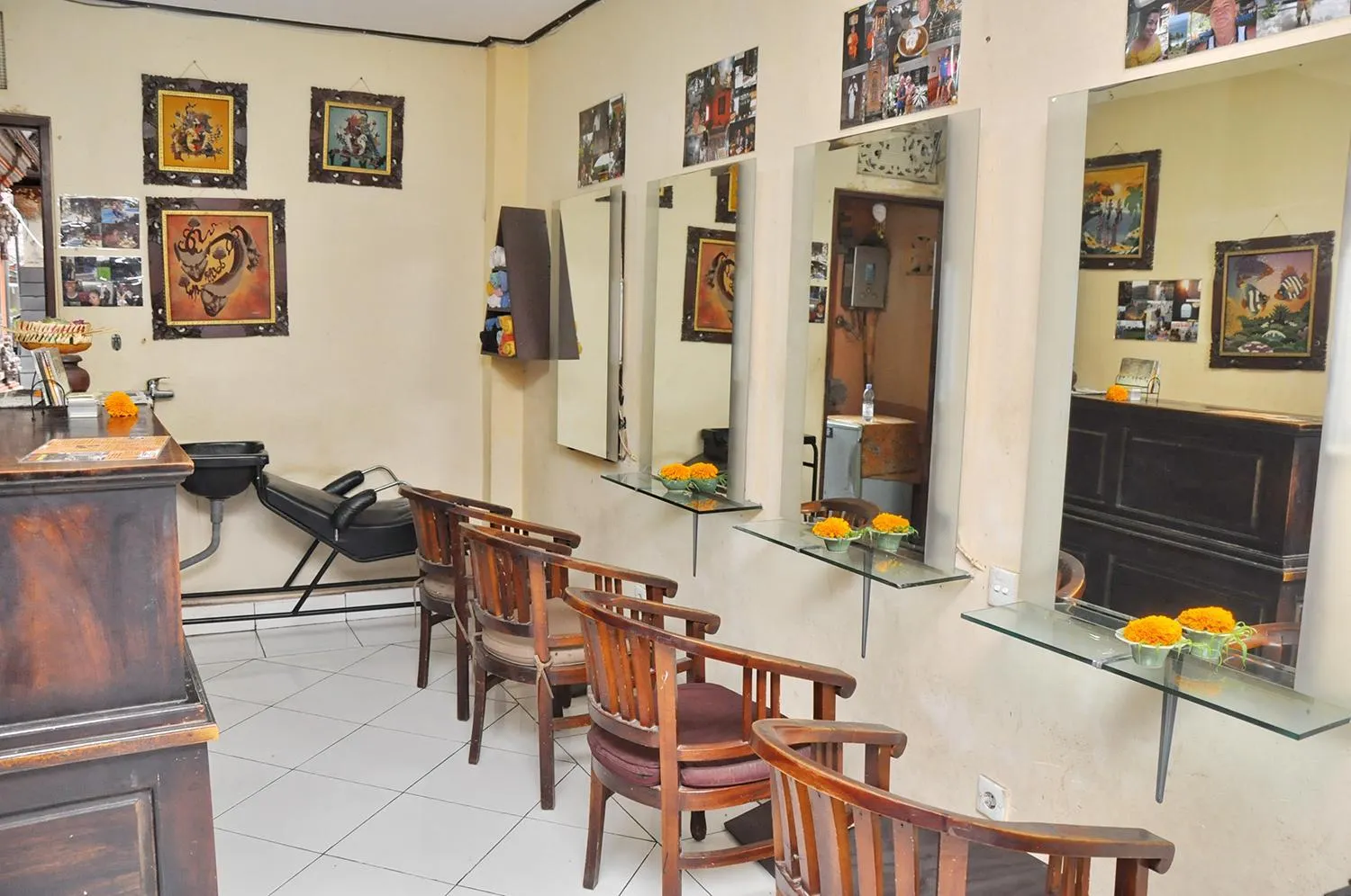 Spa and wellness centre/facilities in Astiti Guest House Salon and Spa