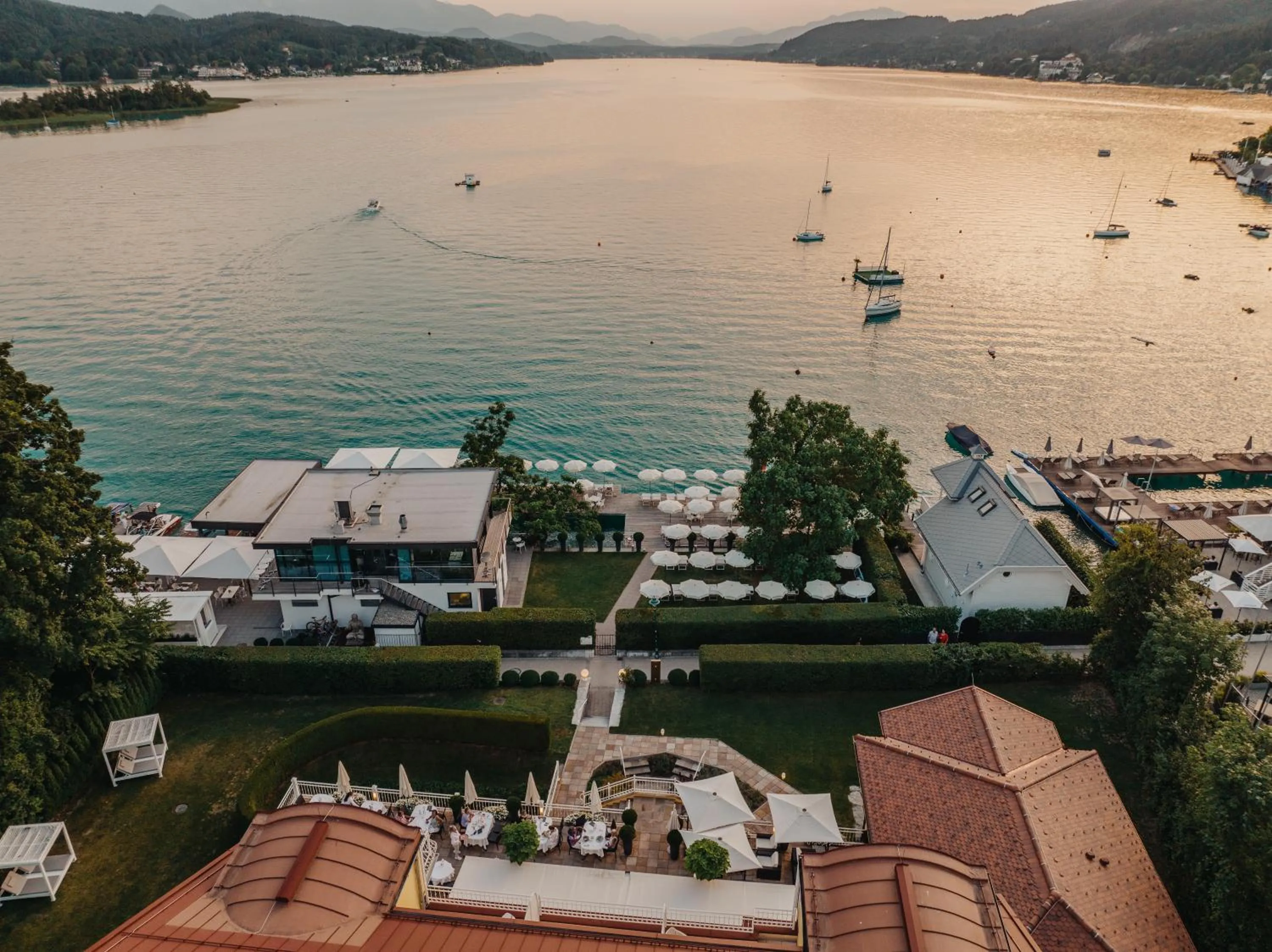 Property building in Seehotel Dr. Jilly