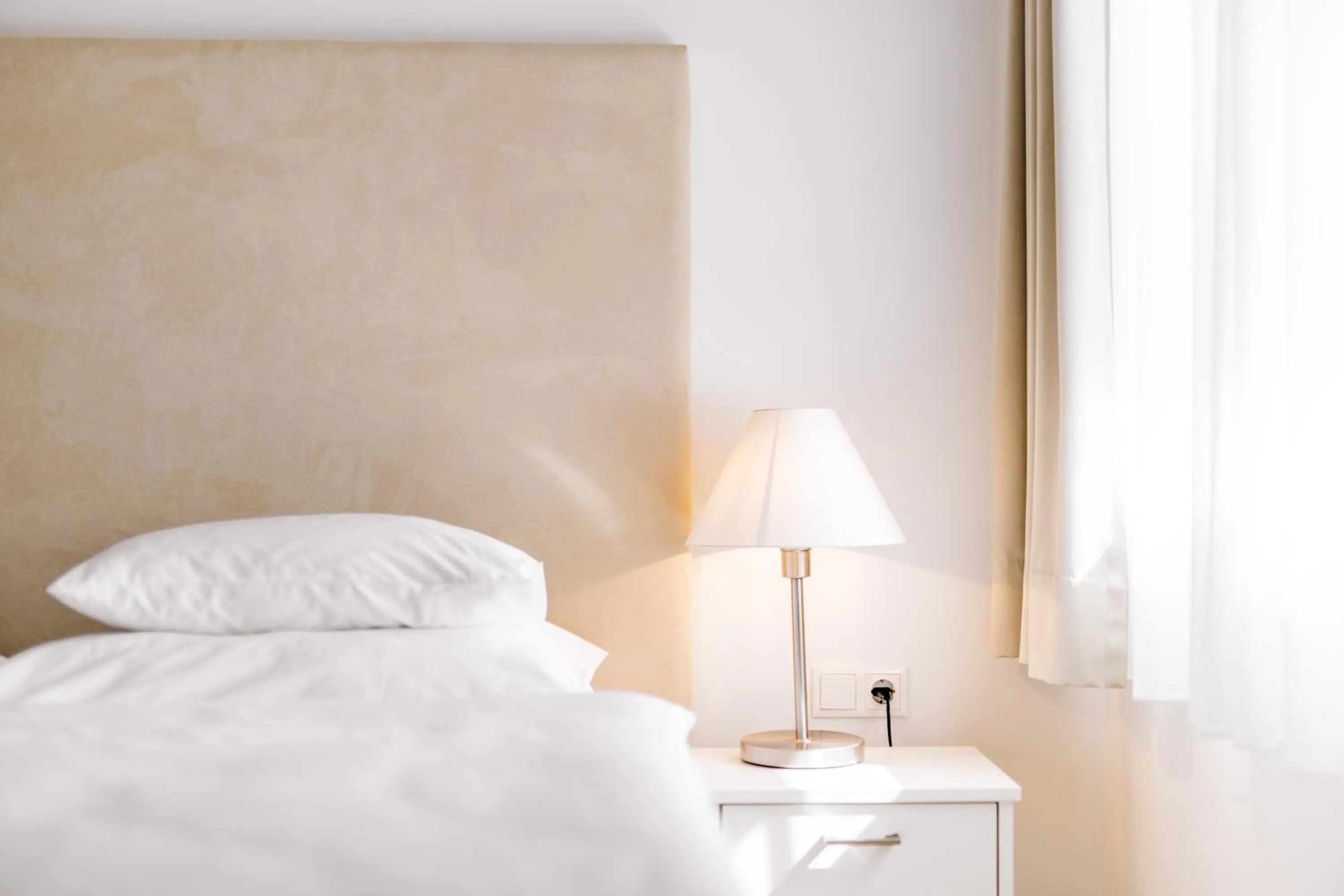 Photo of the whole room, Bed in Seehotel Dr. Jilly