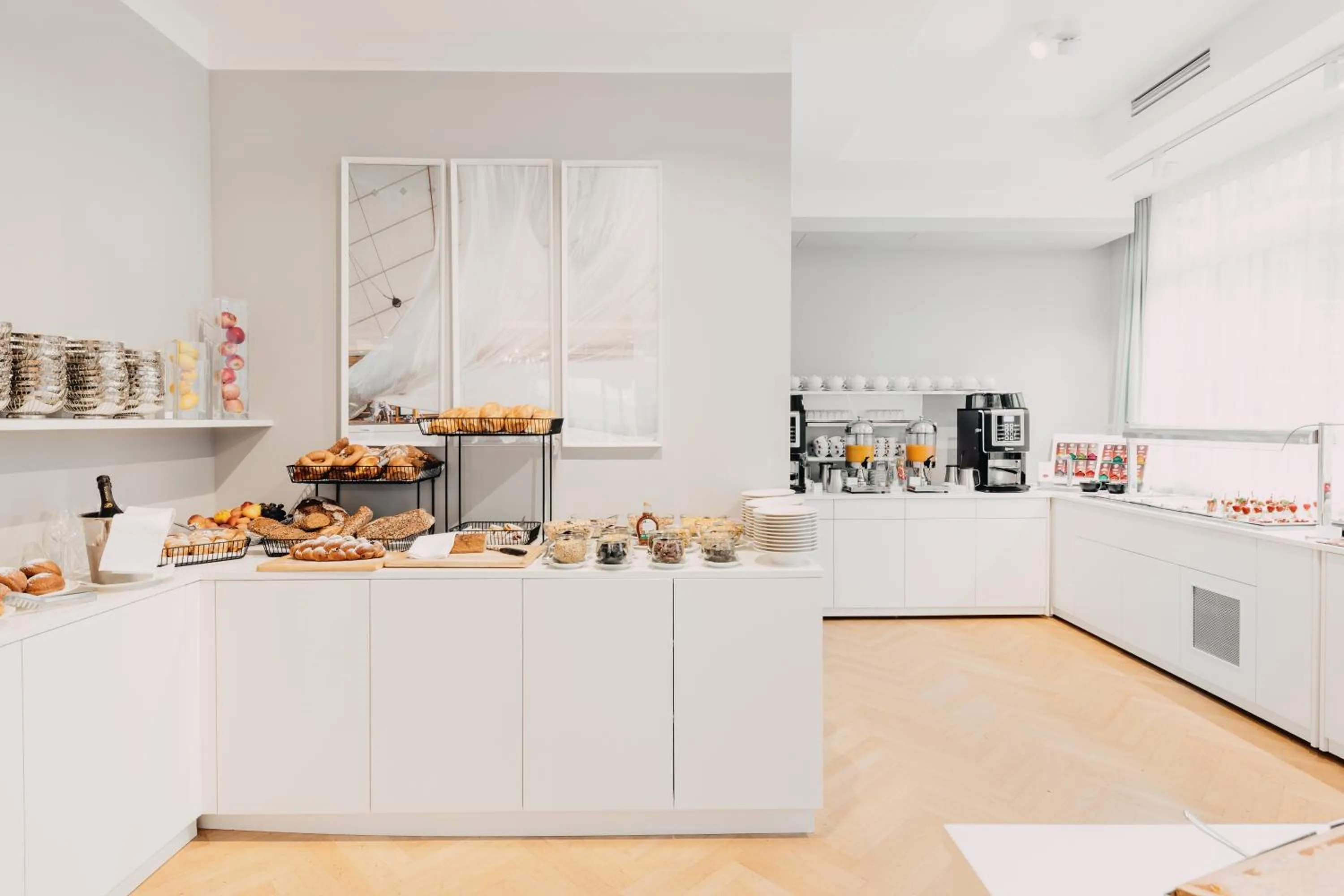 Breakfast in Seehotel Dr. Jilly