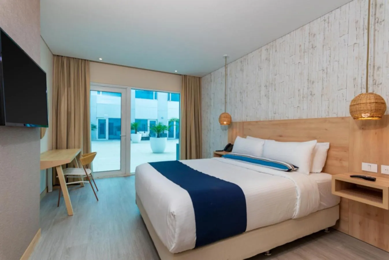 Photo of the whole room, Bed in Aquamare Hotel