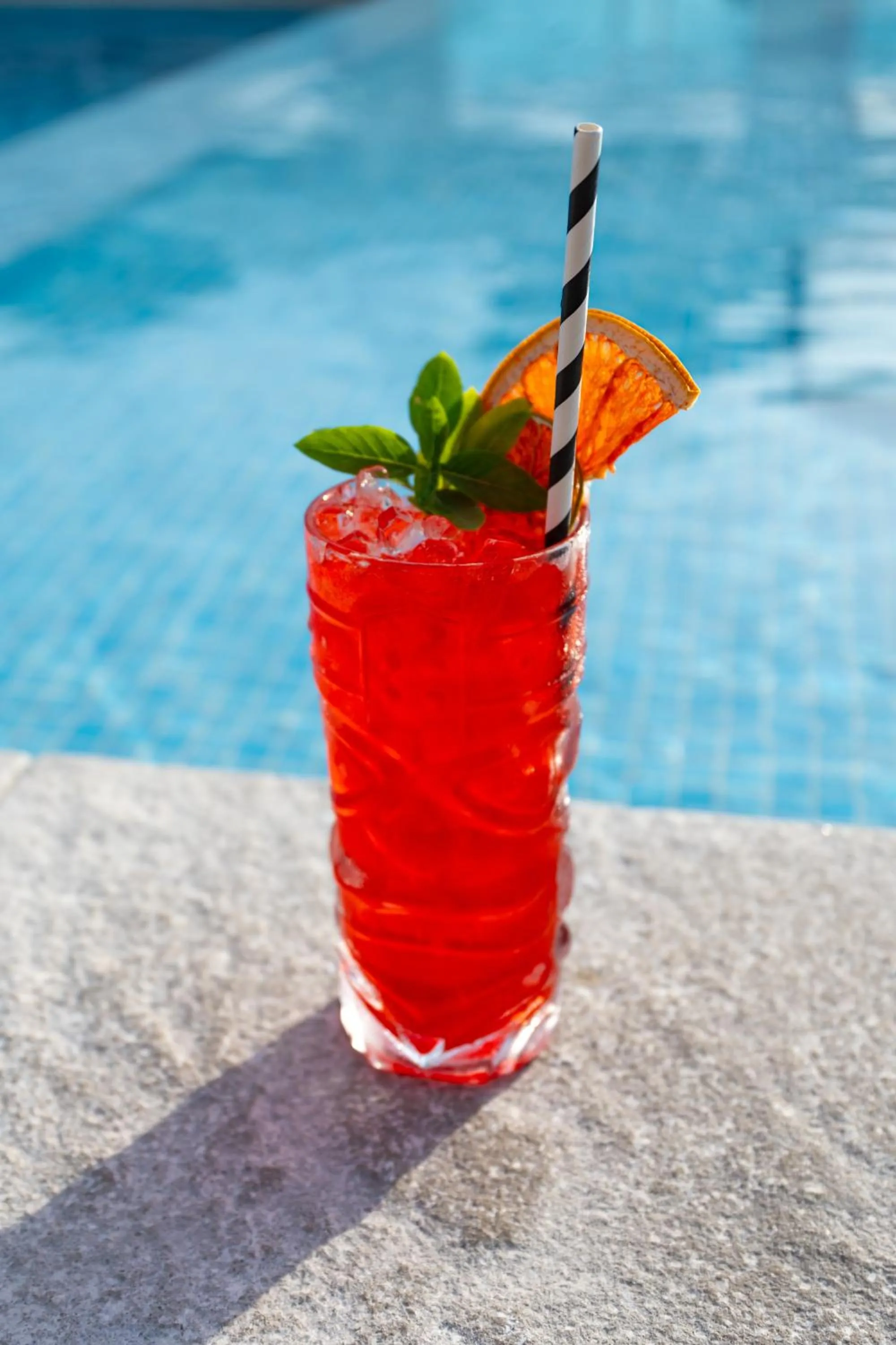 Food and drinks in Aquamare Hotel