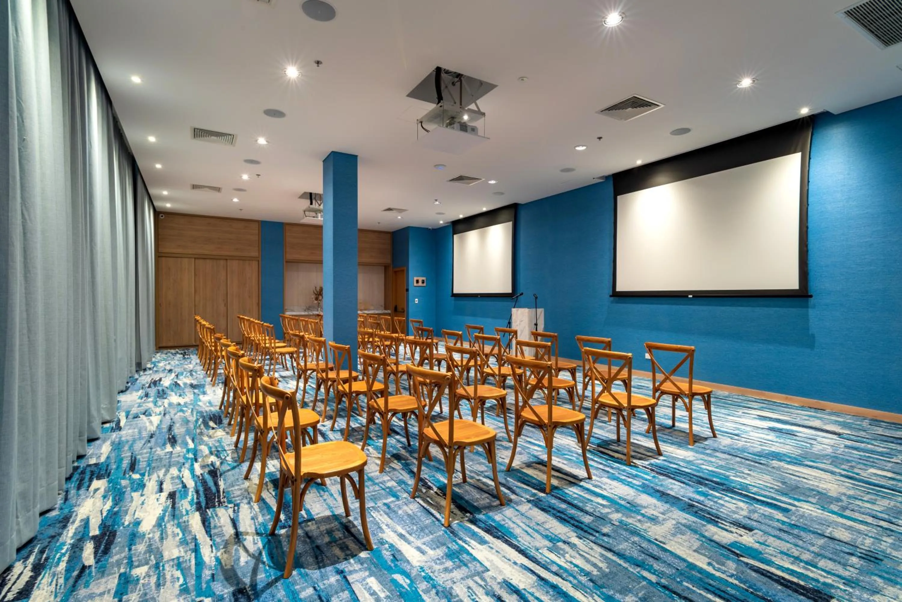 Meeting/conference room in Aquamare Hotel