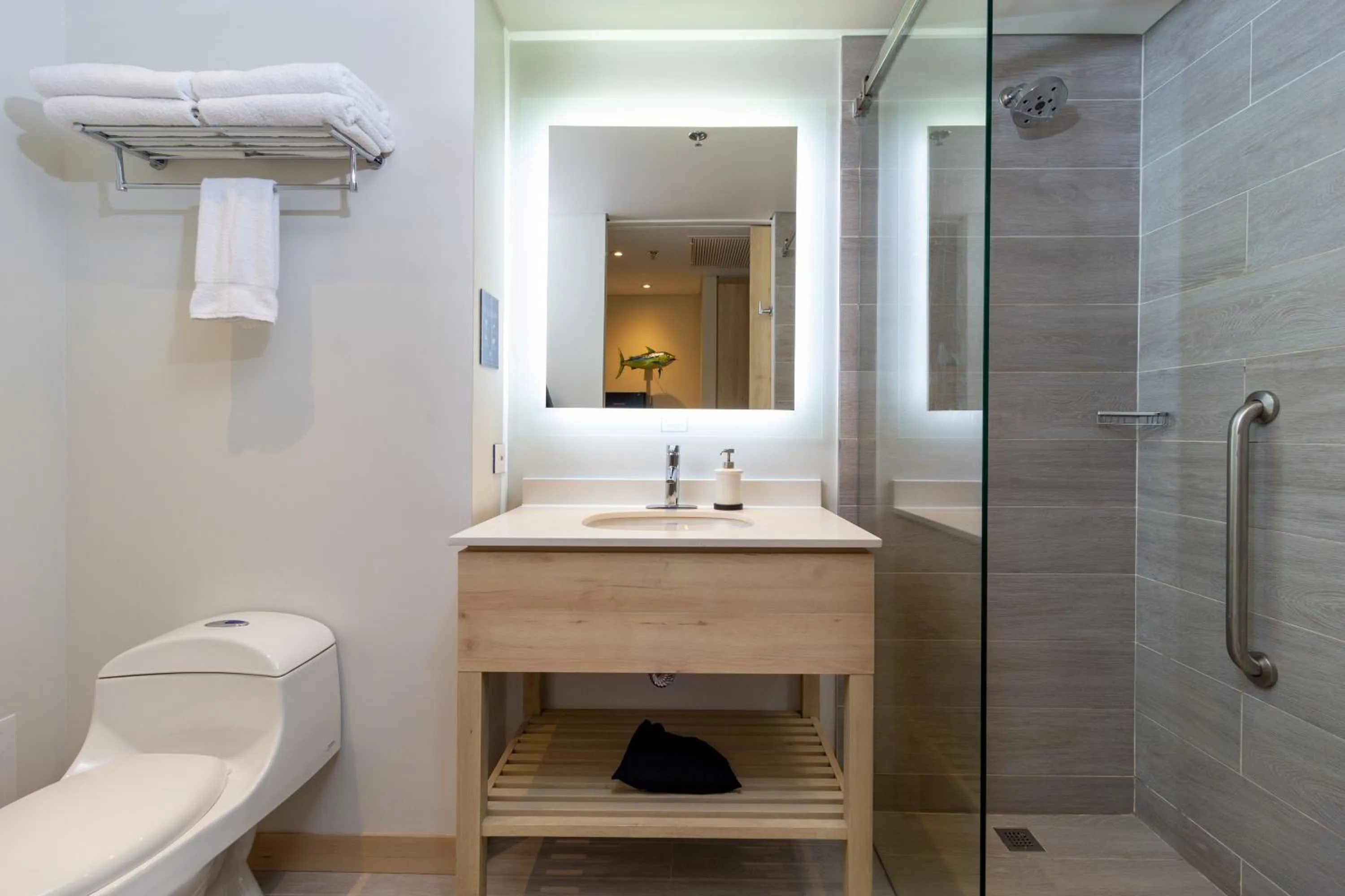 Bathroom in Aquamare Hotel