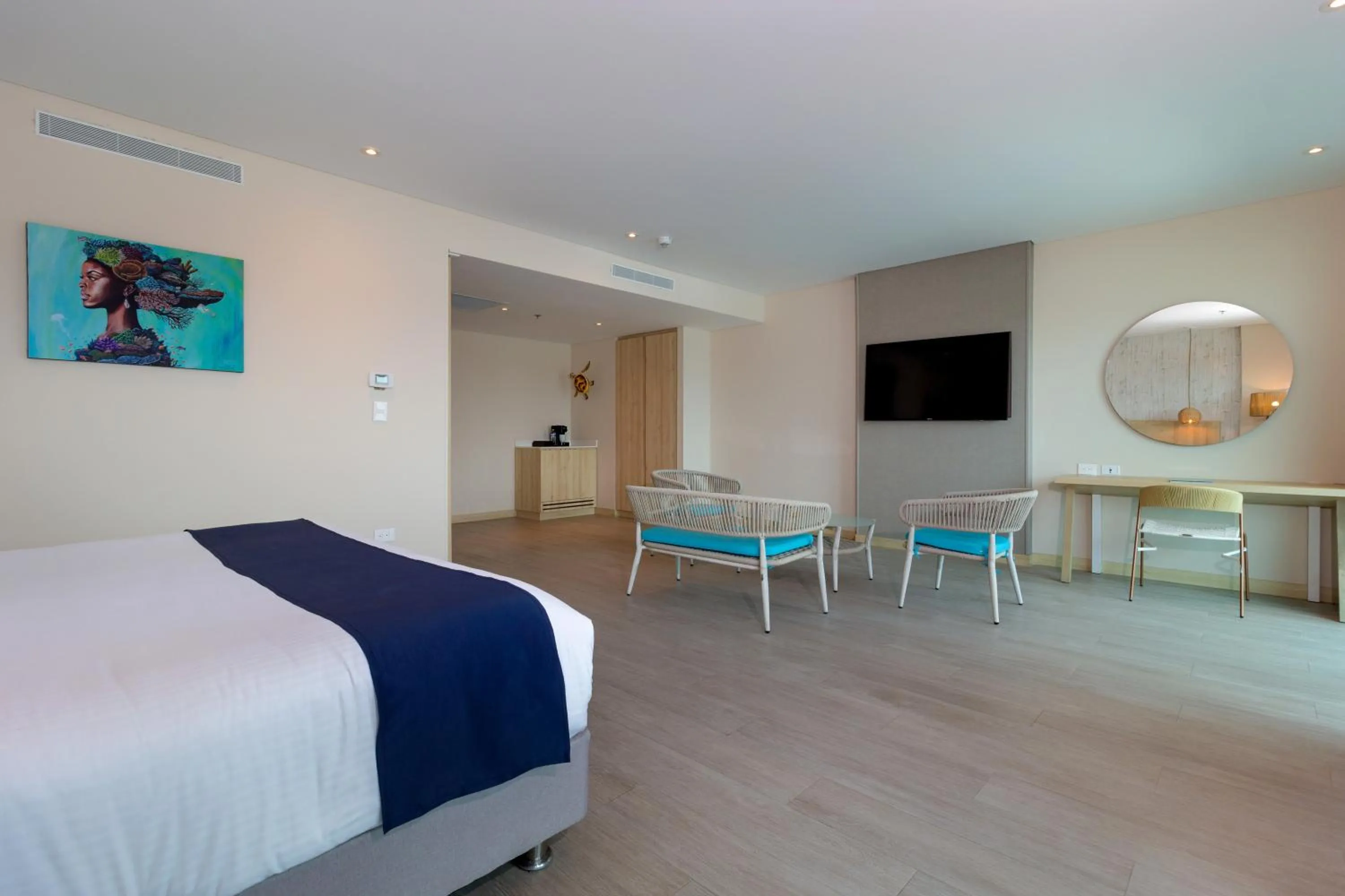 Bedroom, Bed in Aquamare Hotel