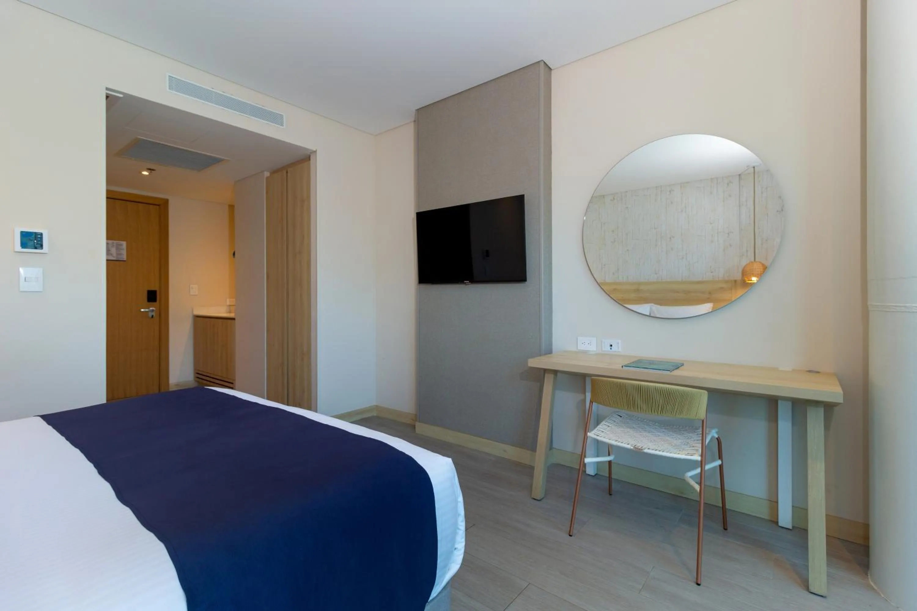 Bedroom, Bed in Aquamare Hotel