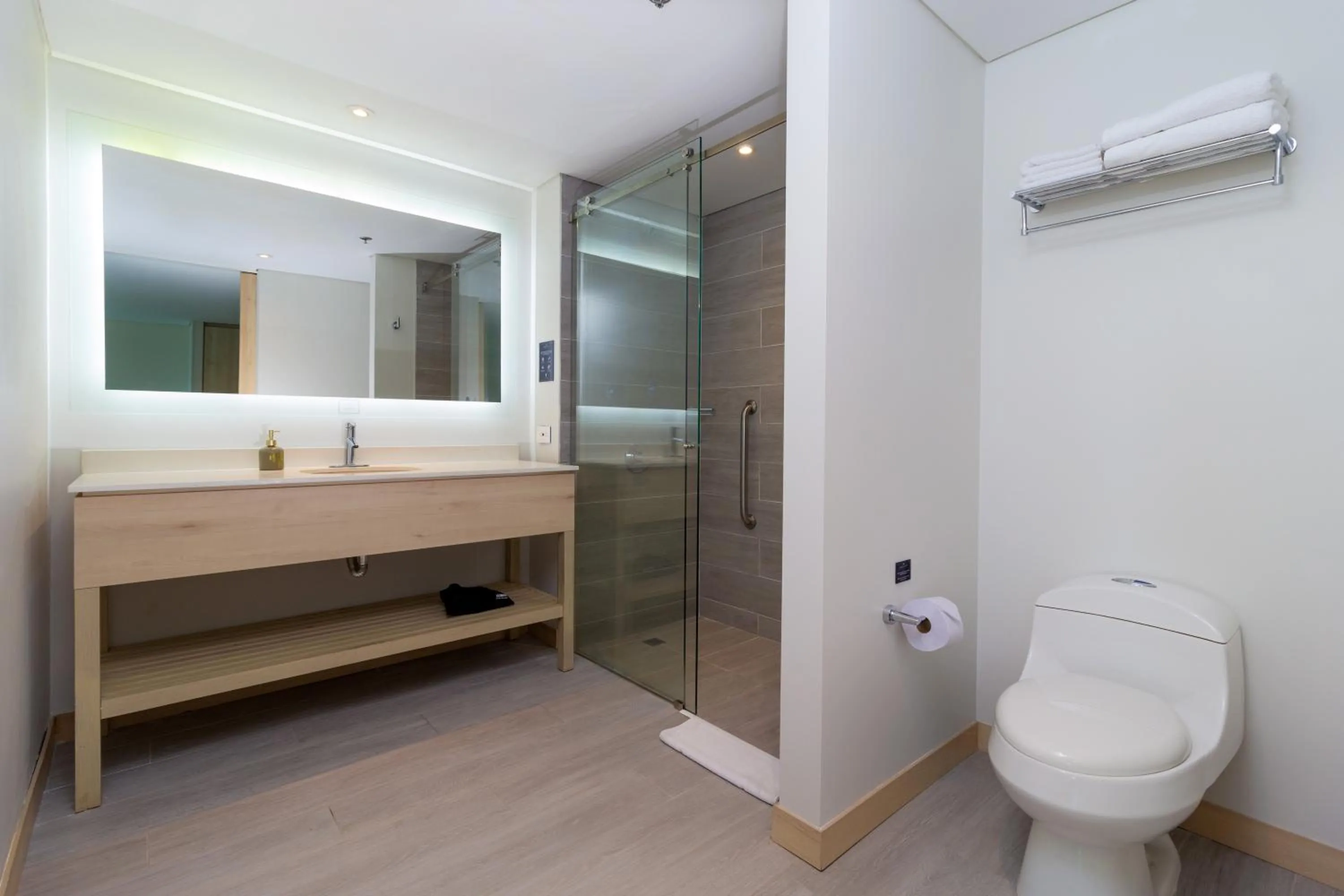 Bathroom in Aquamare Hotel