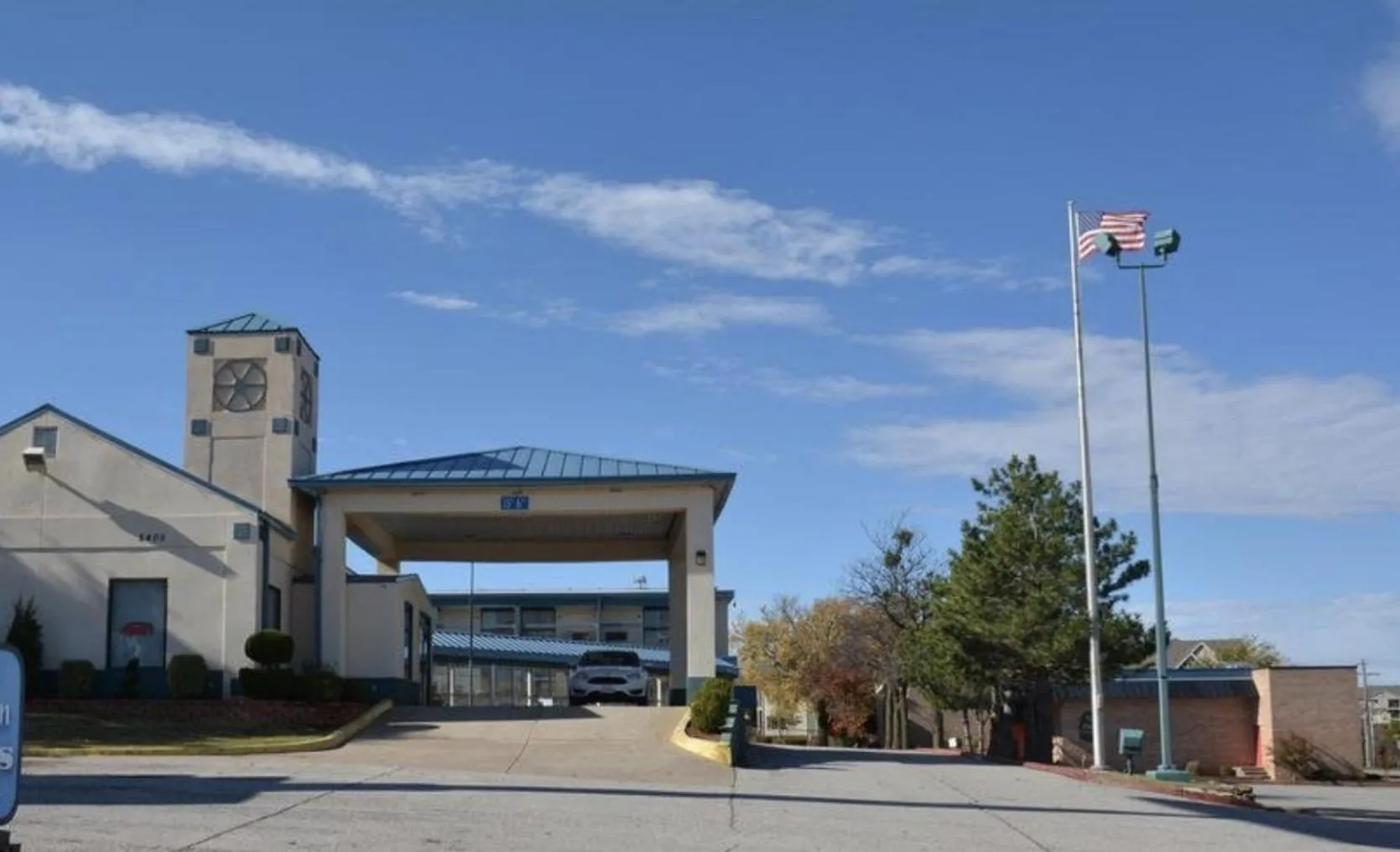 Property building in OK Hotel