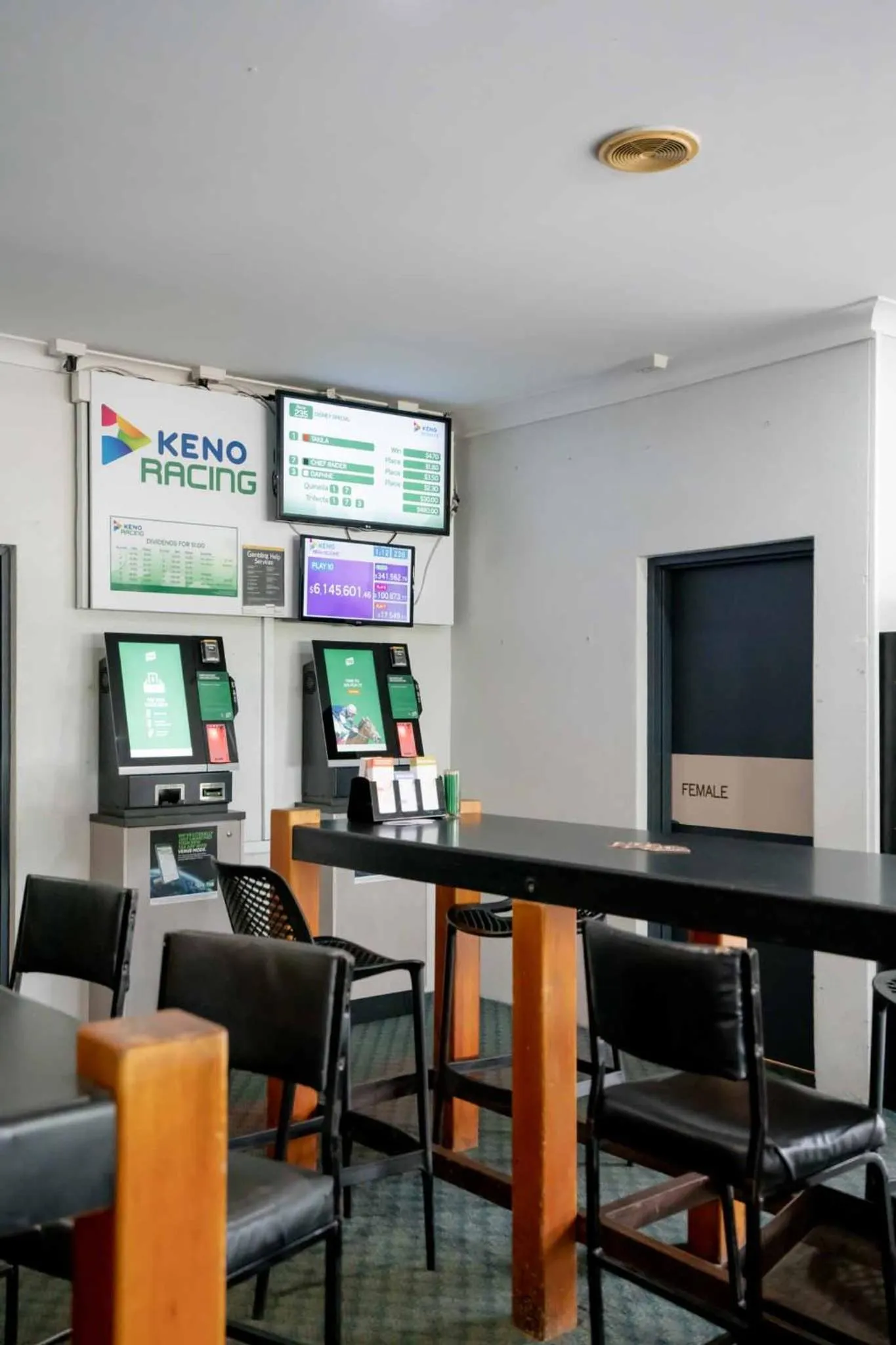 Lounge or bar in Grand Hotel Motel