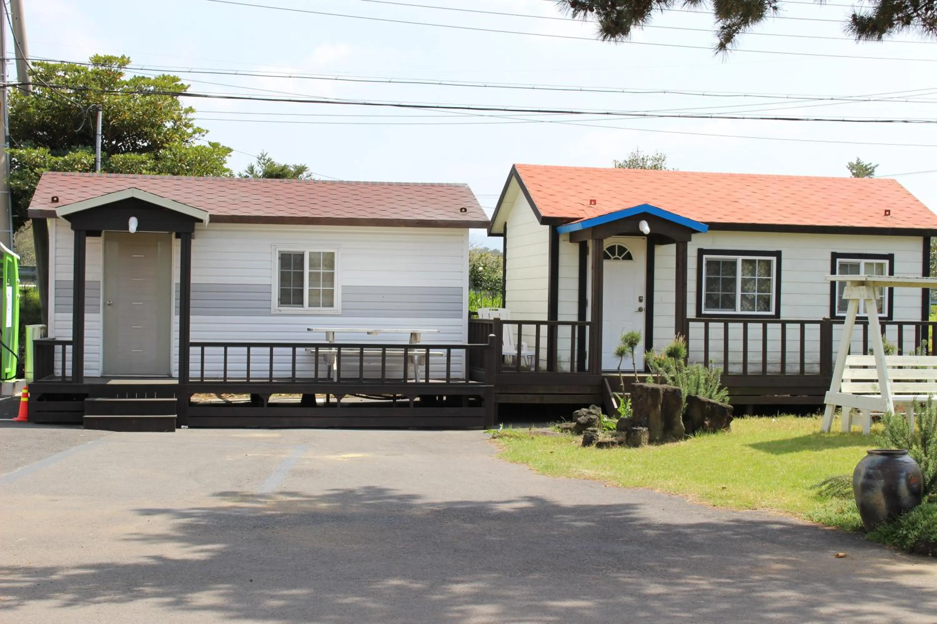 Property building in Jeju Feel House