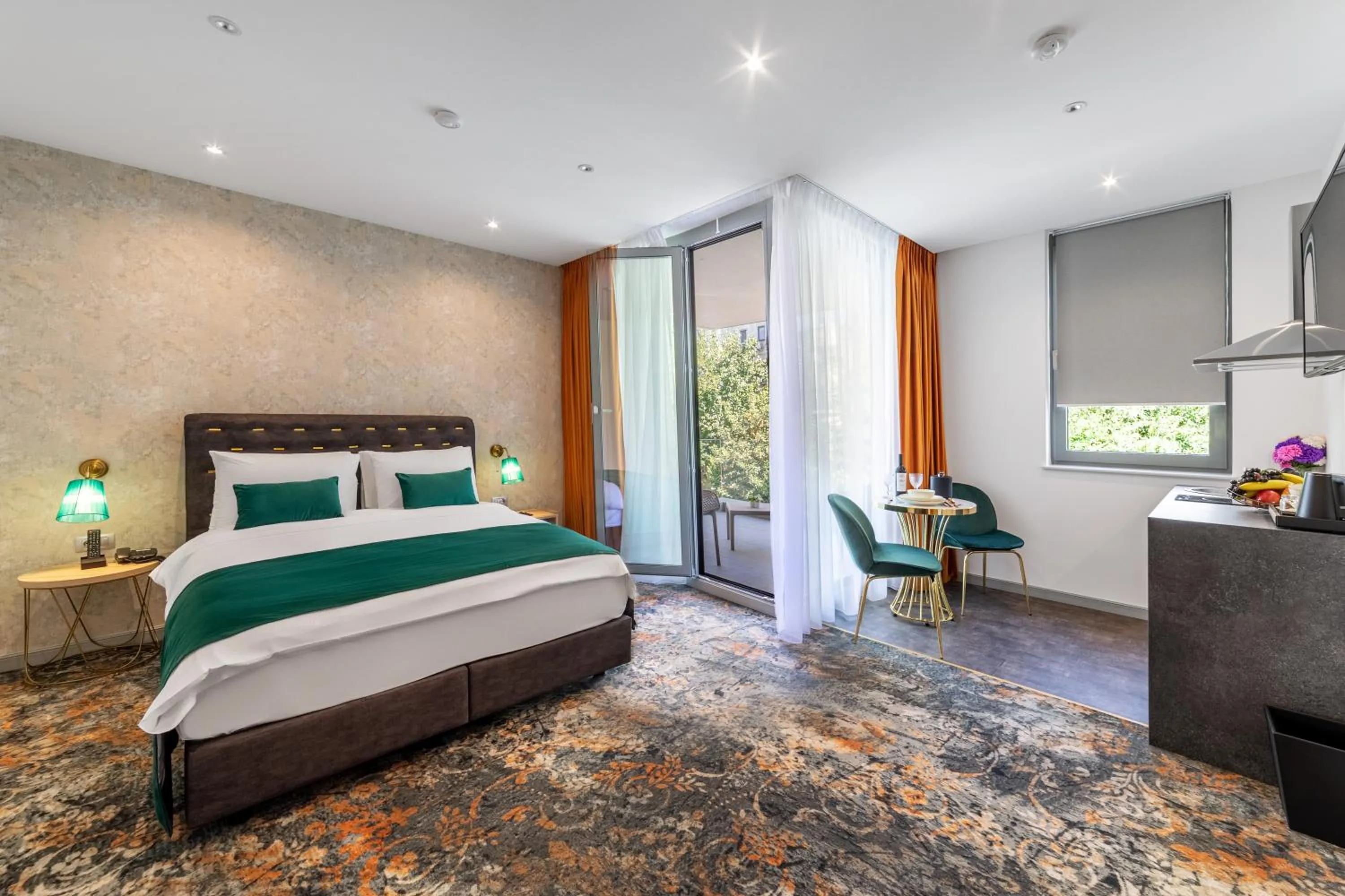 Bed in Tomis Garden Bucuresti