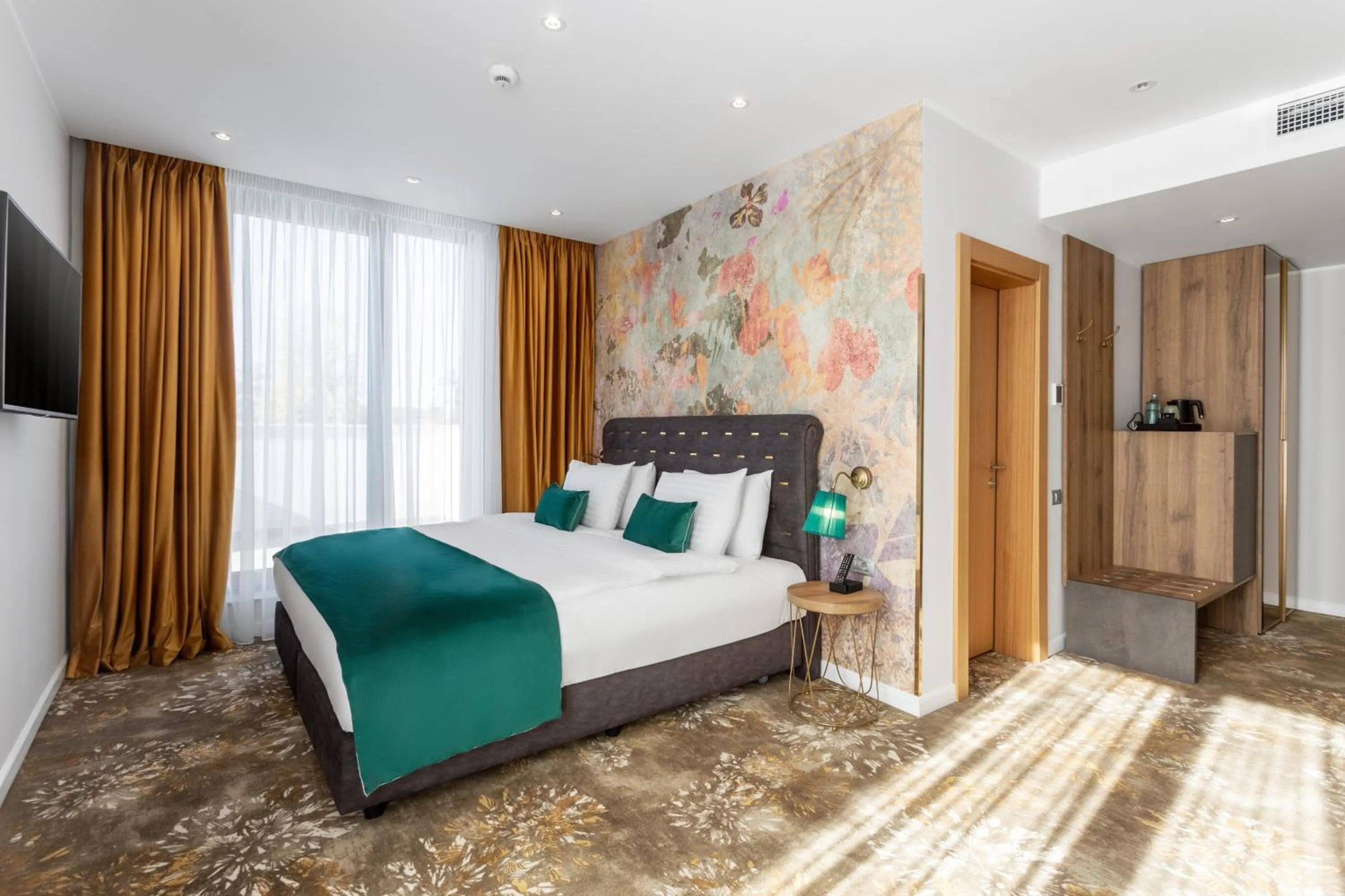 Bed in Tomis Garden Bucuresti