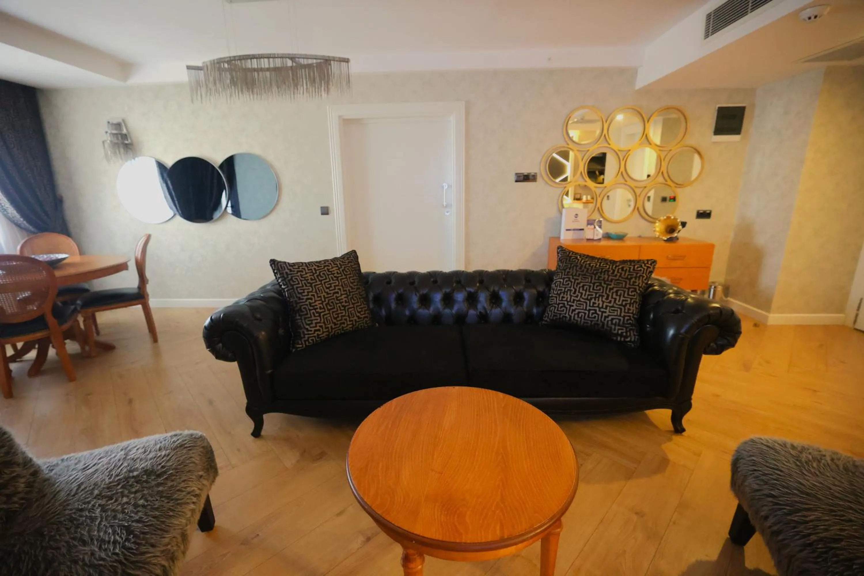 TV and multimedia in Best Western Izmir Hotel