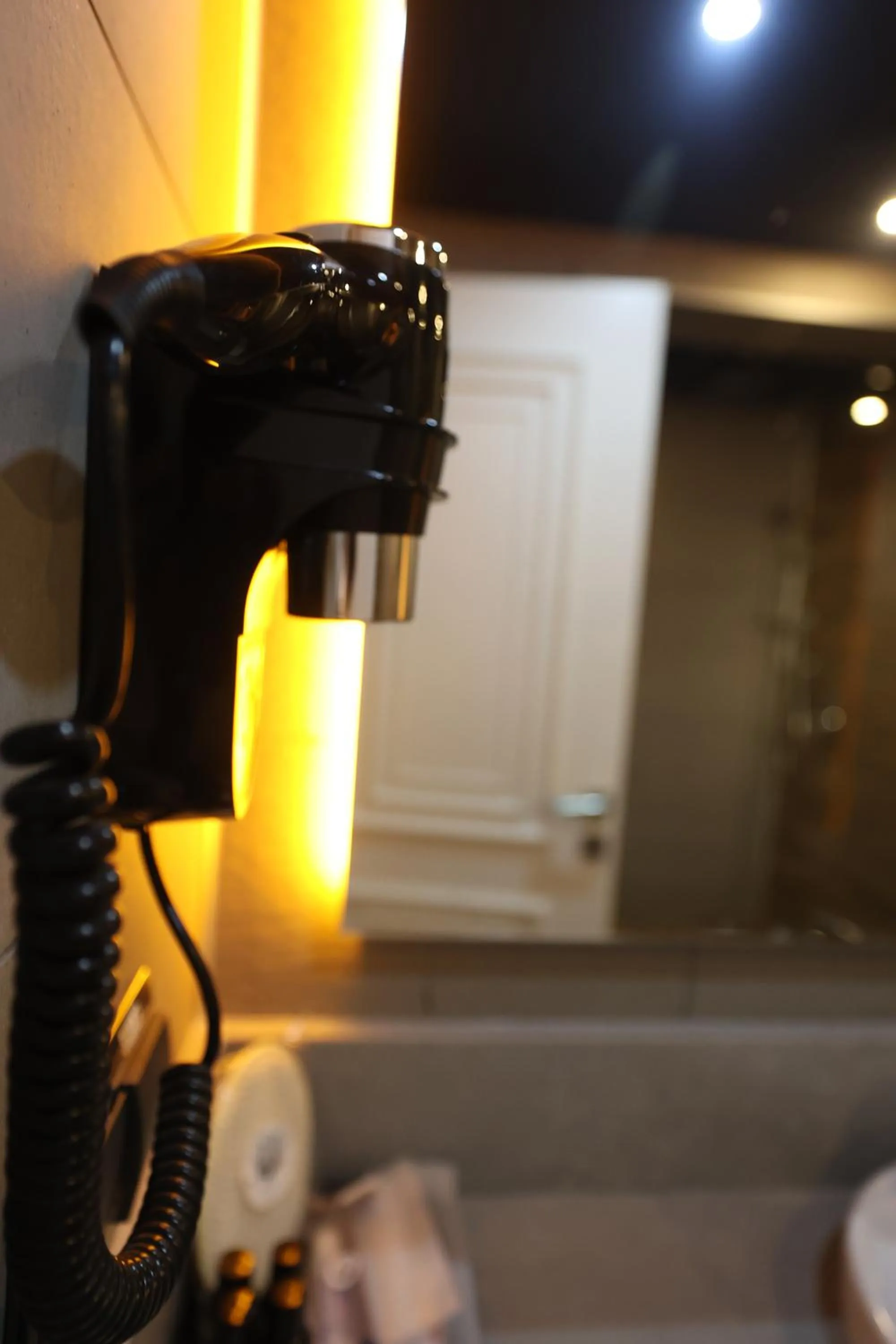 Shower in Best Western Izmir Hotel