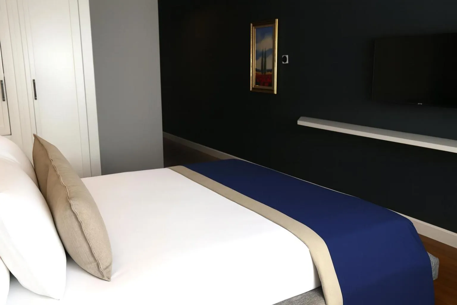 Bed in Best Western Izmir Hotel