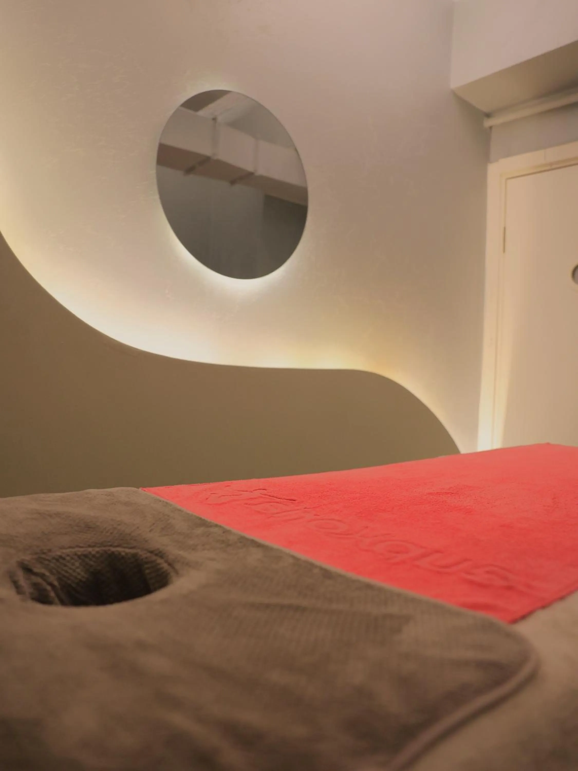 Massage, Bed in Best Western Izmir Hotel