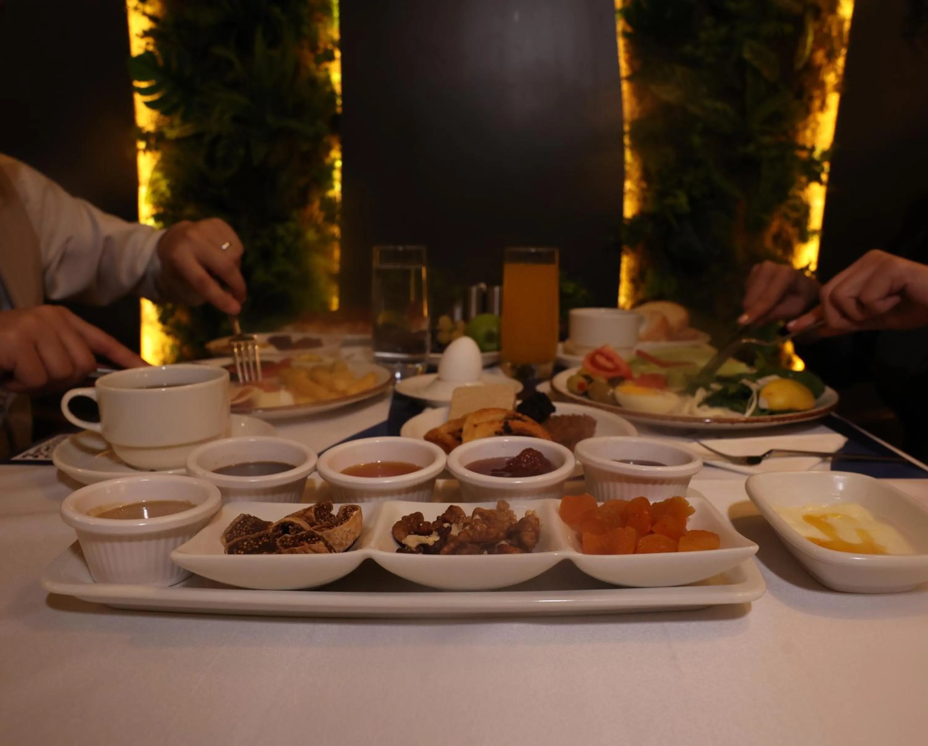 Food and drinks in Best Western Izmir Hotel