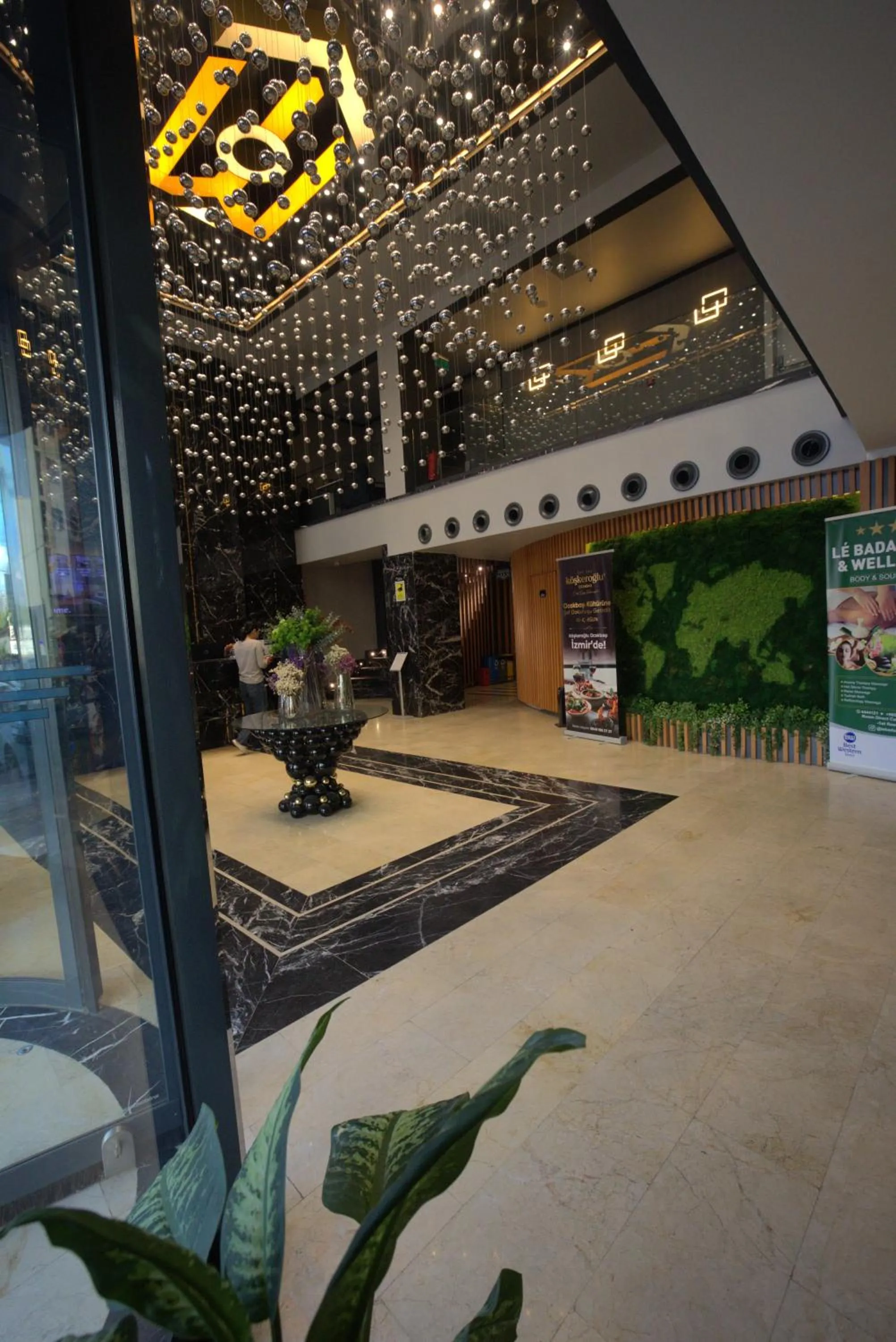 Lobby or reception in Best Western Izmir Hotel