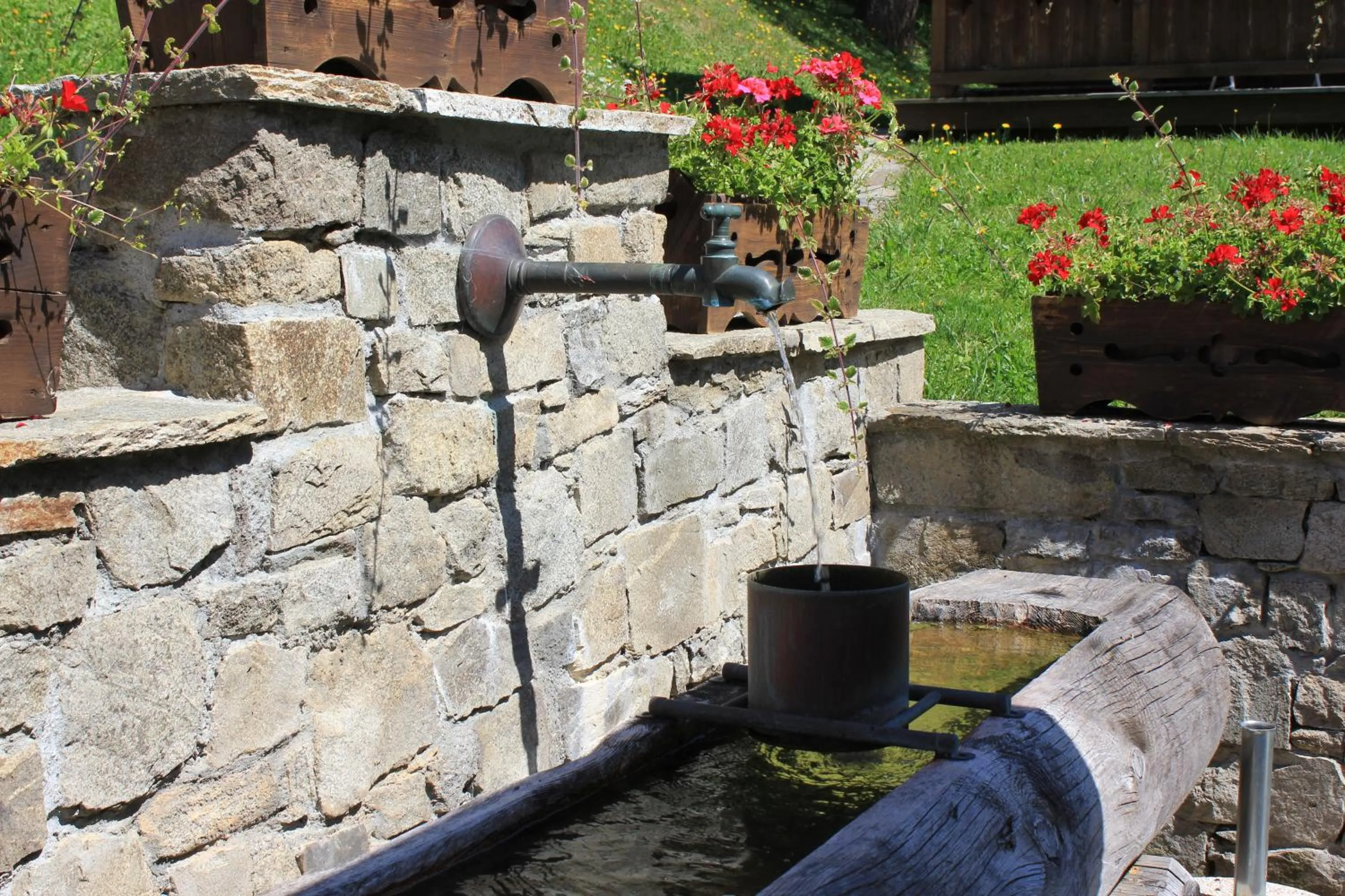 Facade/entrance in Les Chalets de la Serraz