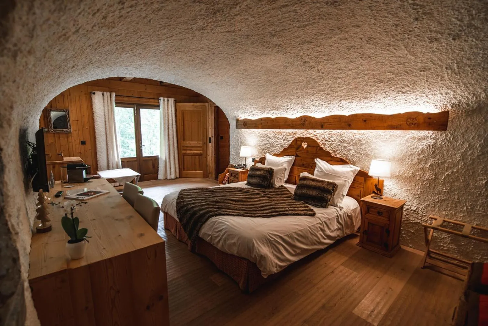 Bedroom, Bed in Les Chalets de la Serraz