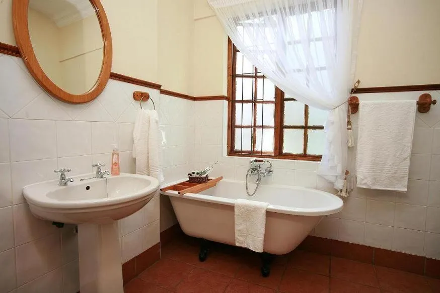 Bathroom in Devereux Lodge