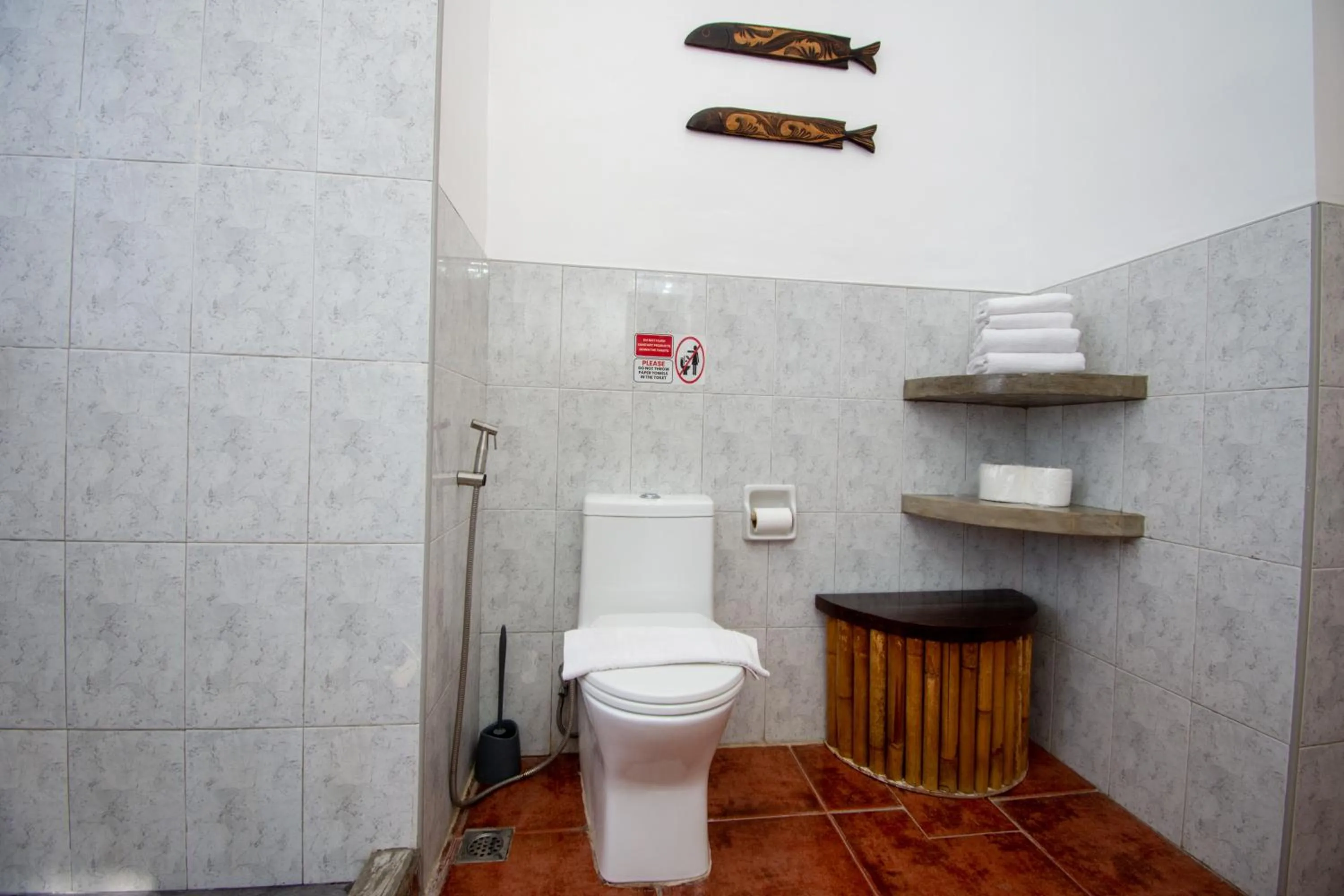 Toilet in Lanterna Hotel Boracay