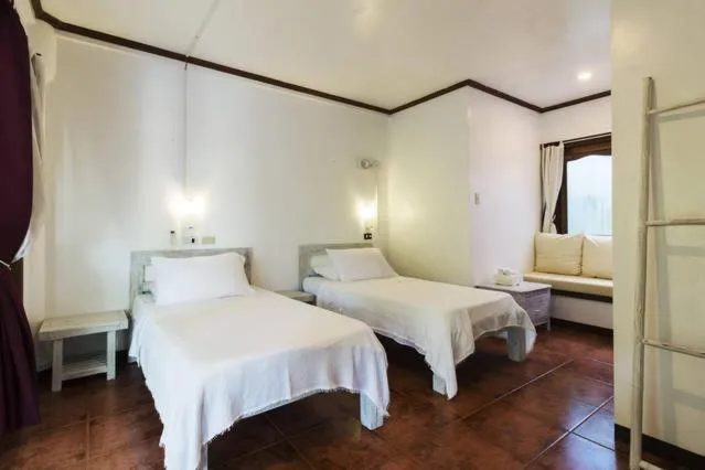 Bed in Lanterna Hotel Boracay