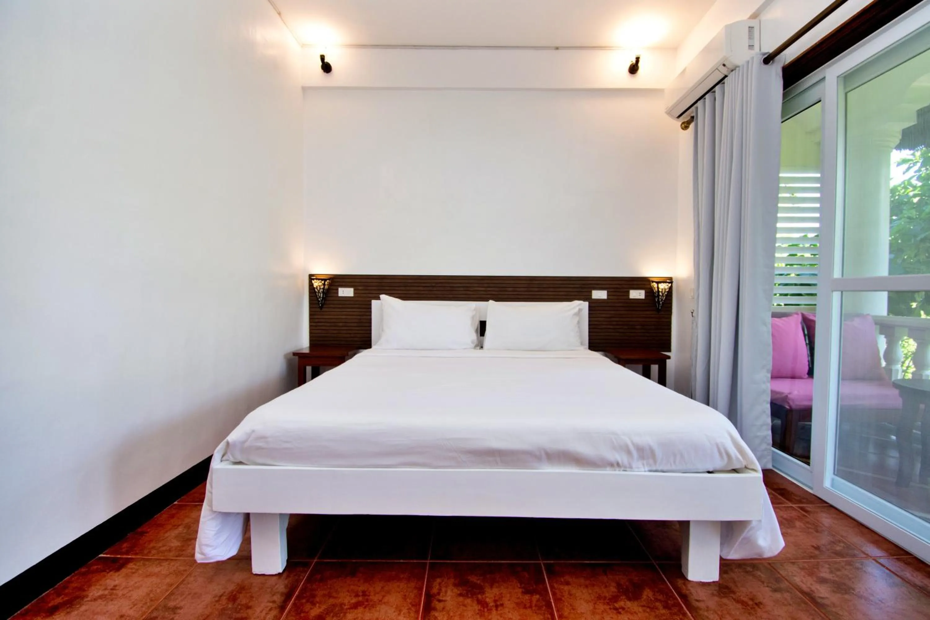 Bed in Lanterna Hotel Boracay