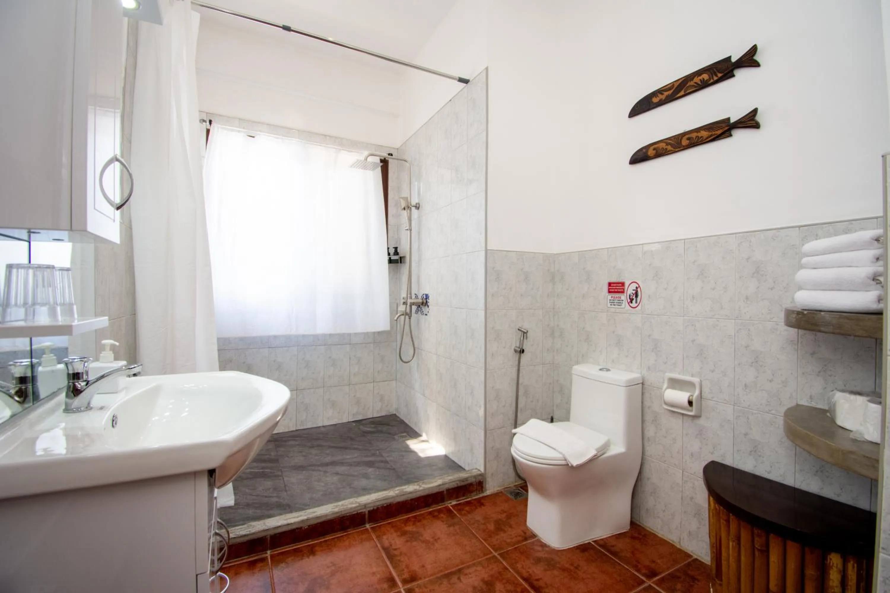 Bathroom in Lanterna Hotel Boracay