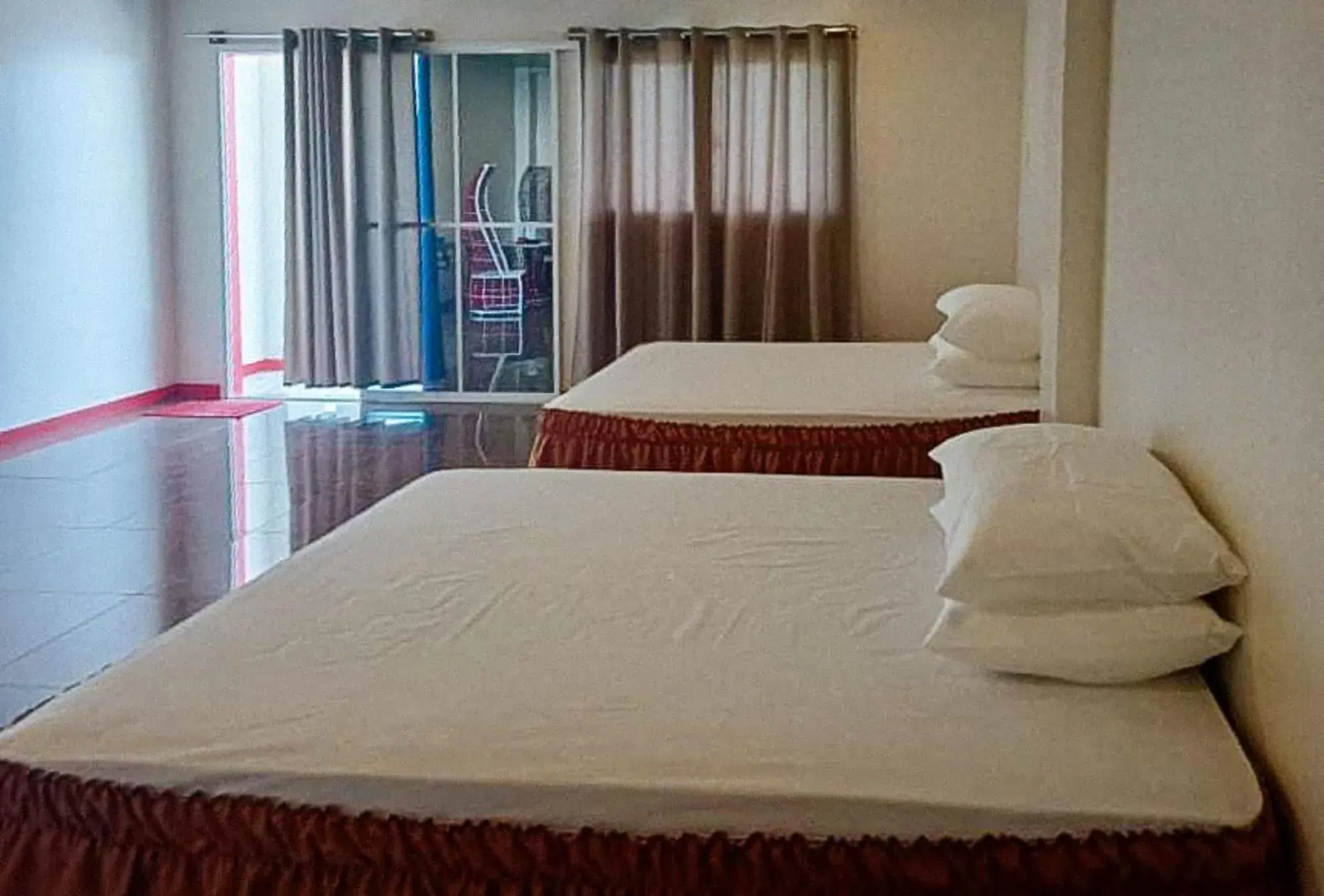 Deluxe Room in MBU Suites Bed n Breakfast RedPartner Deluxe Room in MBU Suites Bed n Breakfast RedPartner