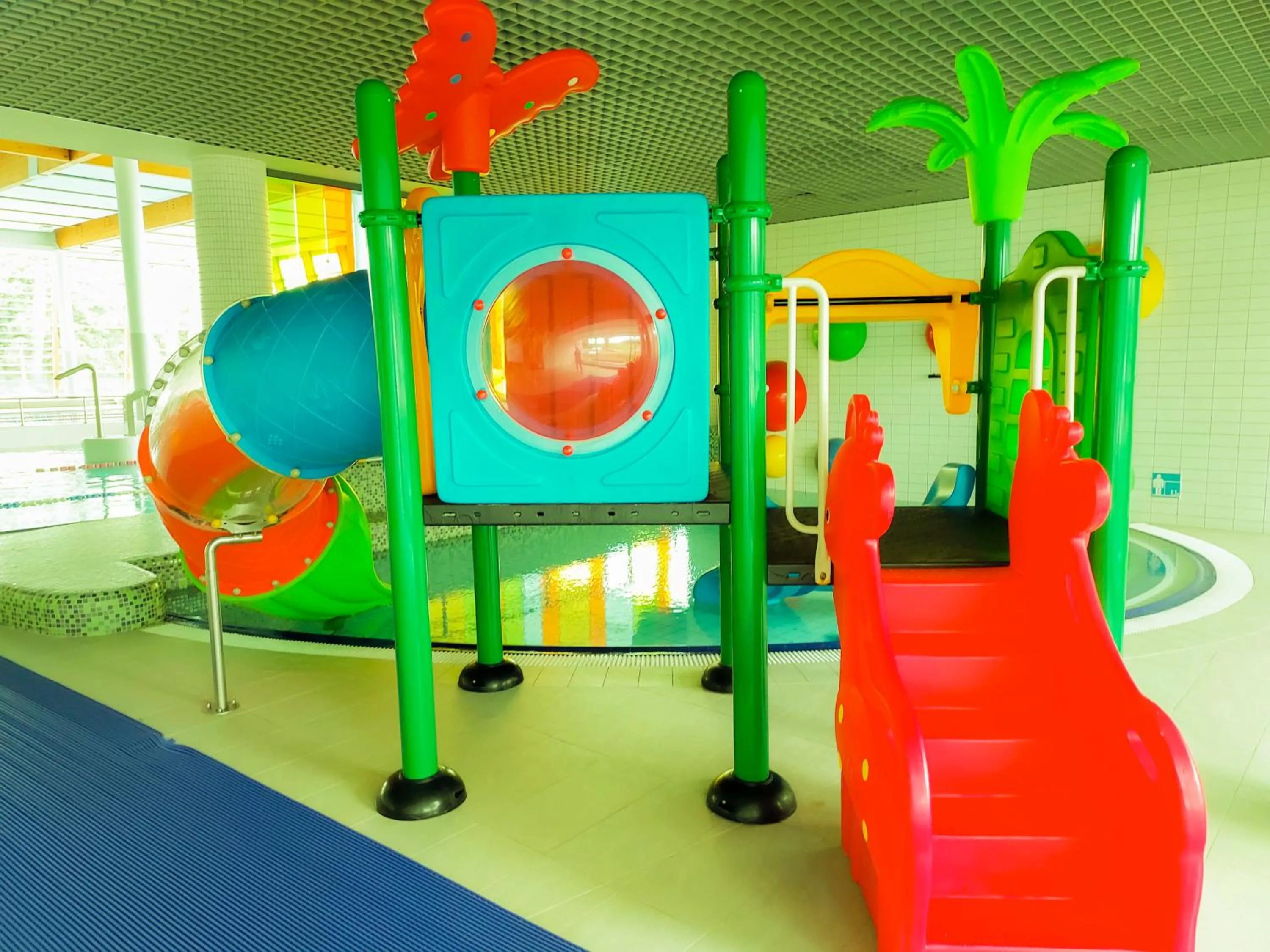 Swimming pool in Aqua-Zdrój