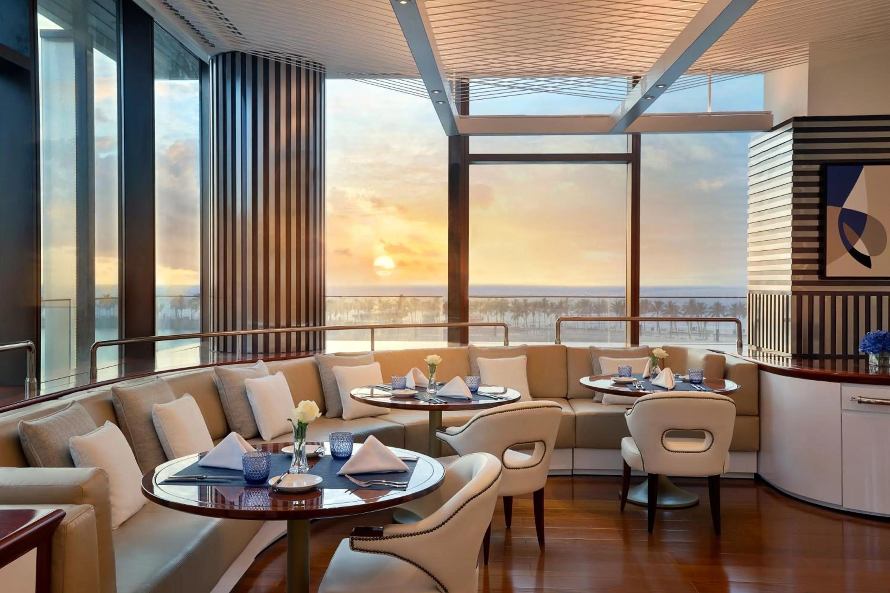 Restaurant/places to eat in Shangri-La Jeddah