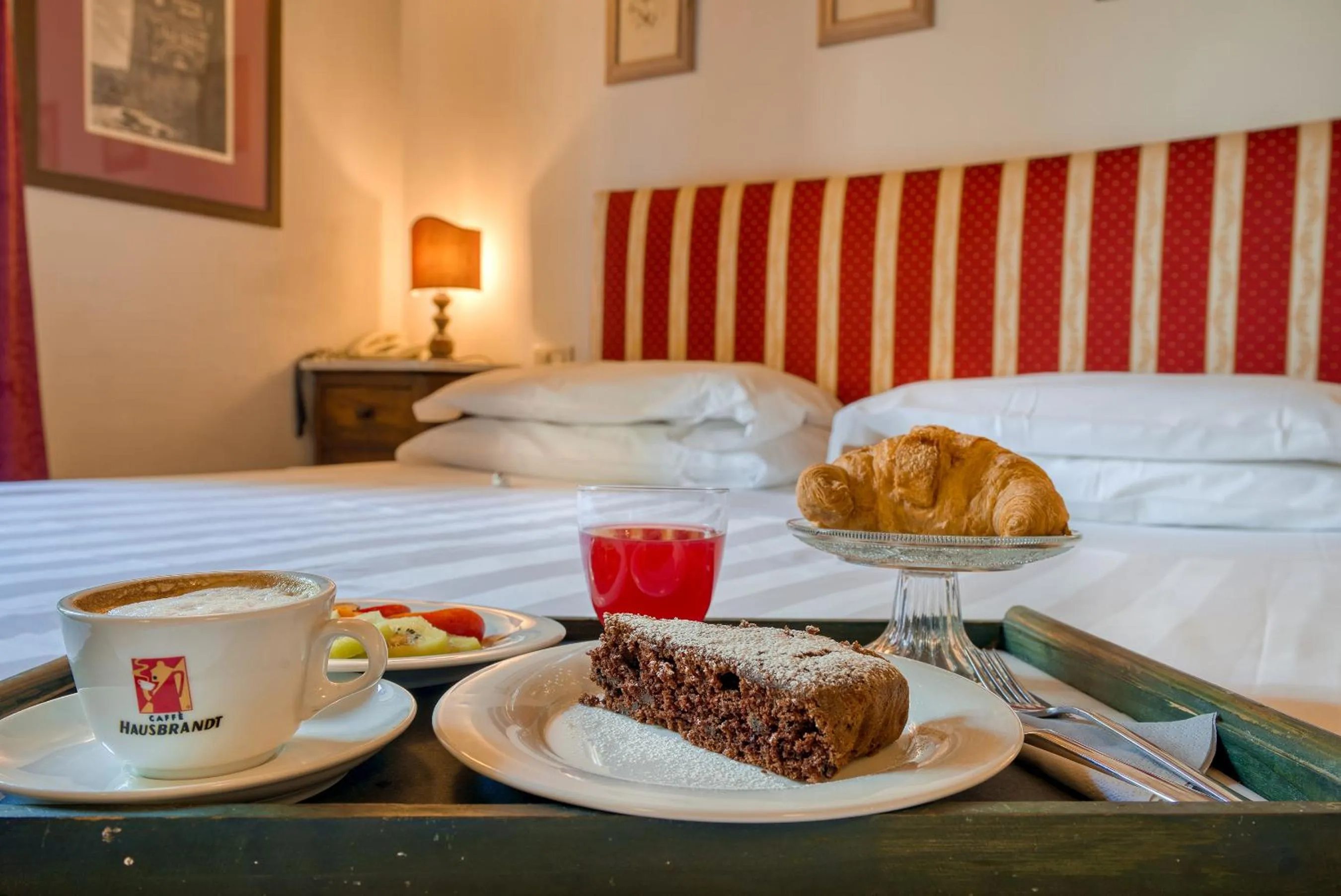 Bed in Borgo Mandoleto - Country Resort & Spa