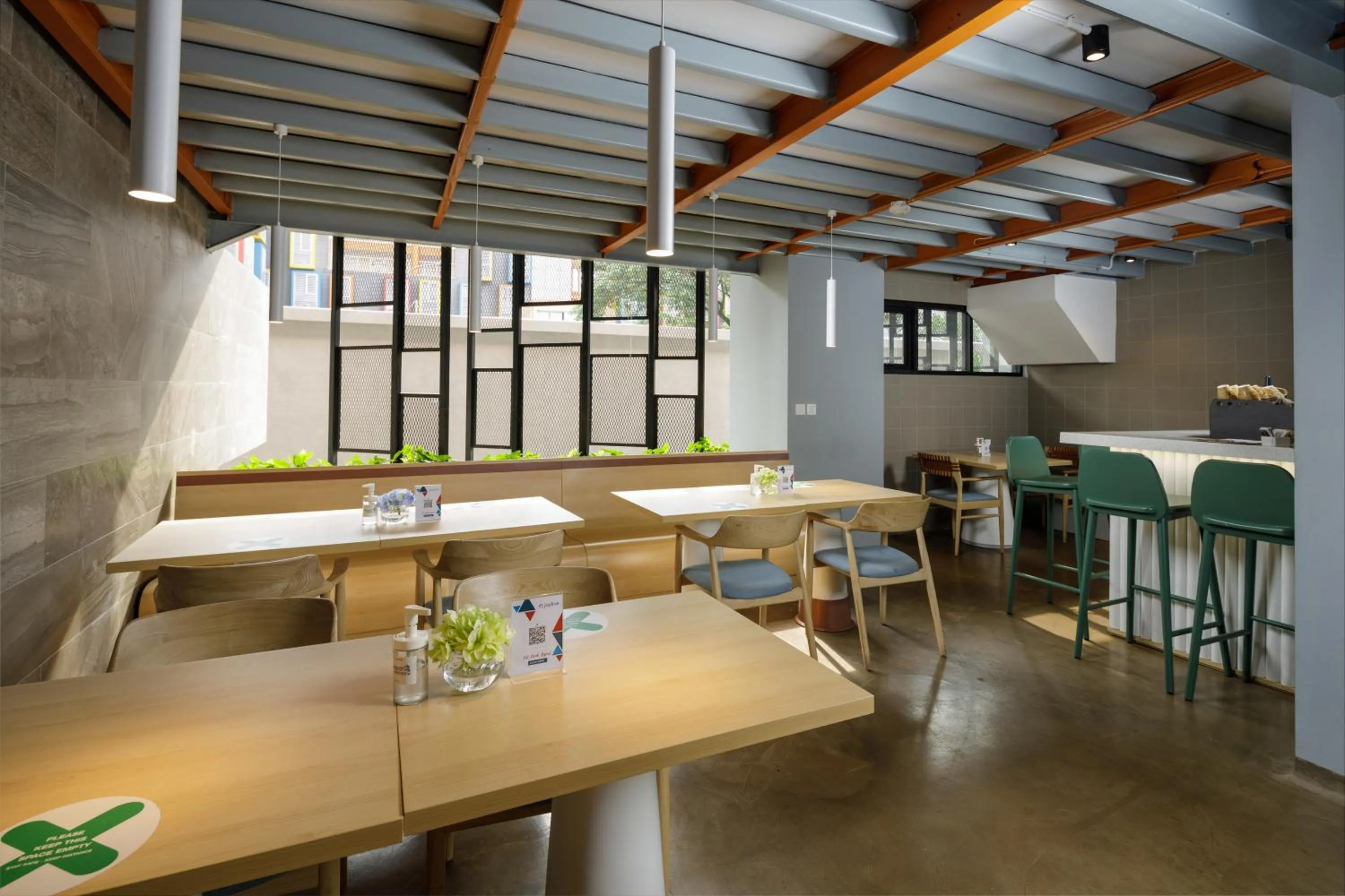 Restaurant/places to eat in Joylive BSD City