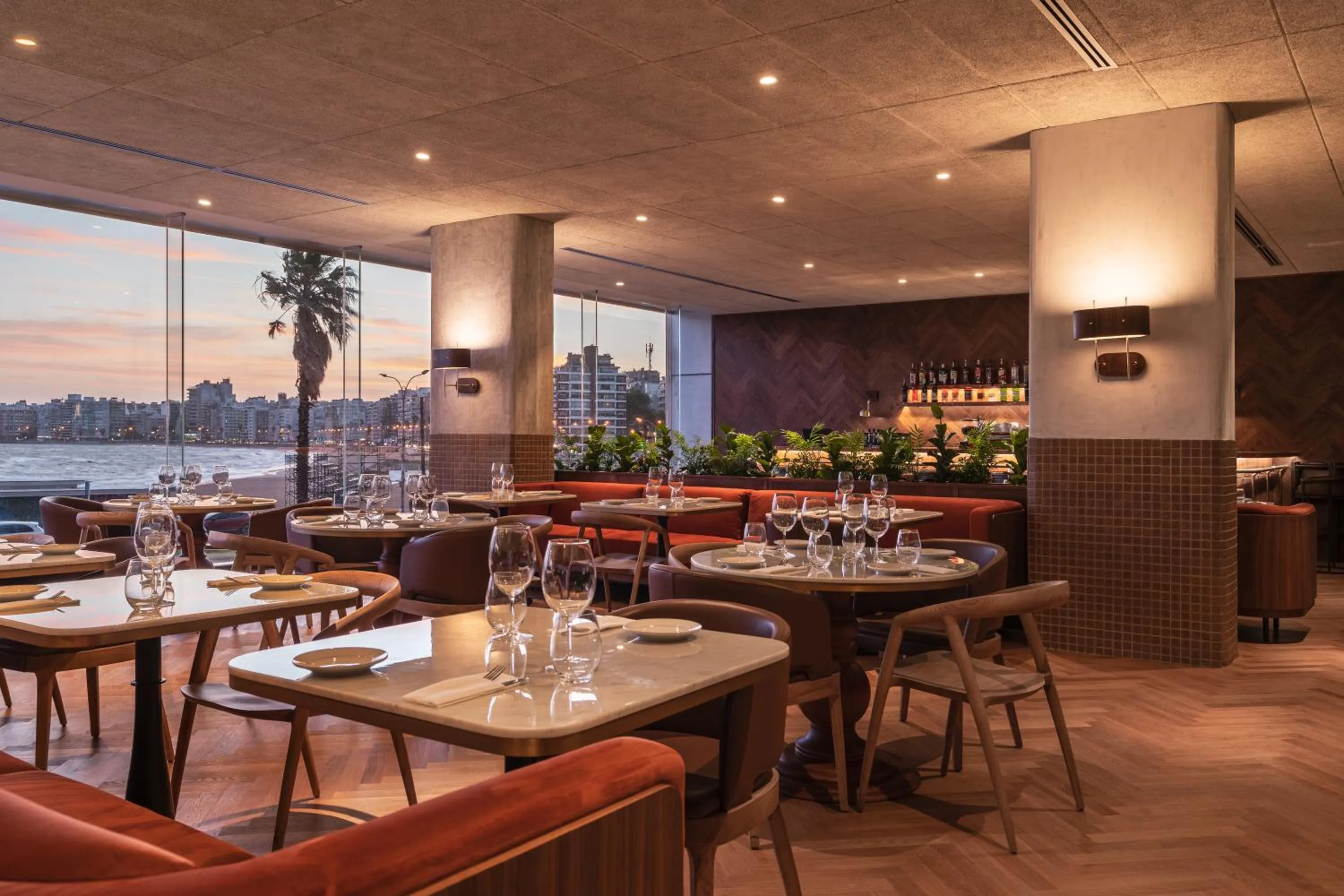 Restaurant/places to eat in Costanero Hotel Montevideo - MGallery Collection